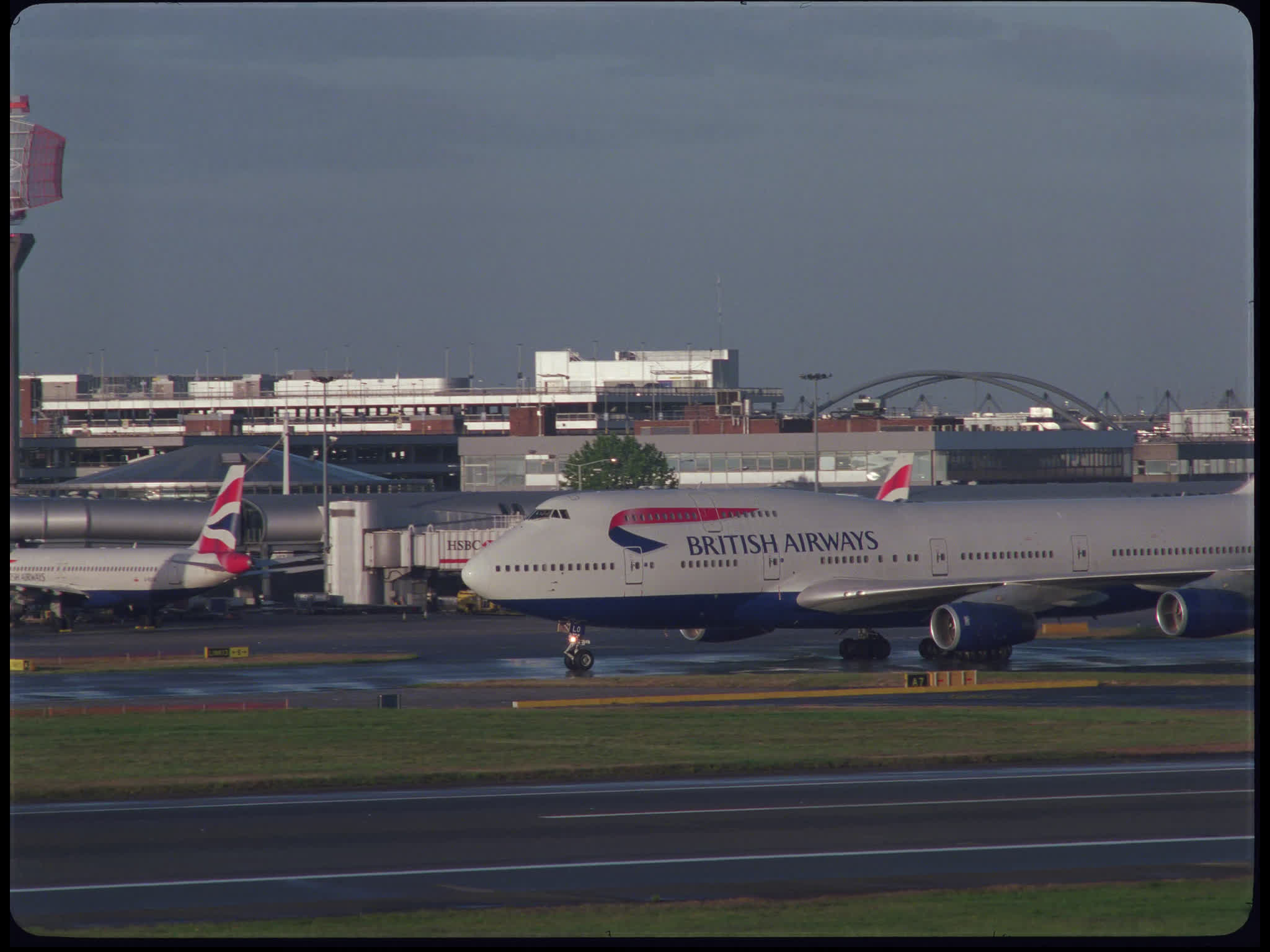 British Airways Boeing 747 Taxiing