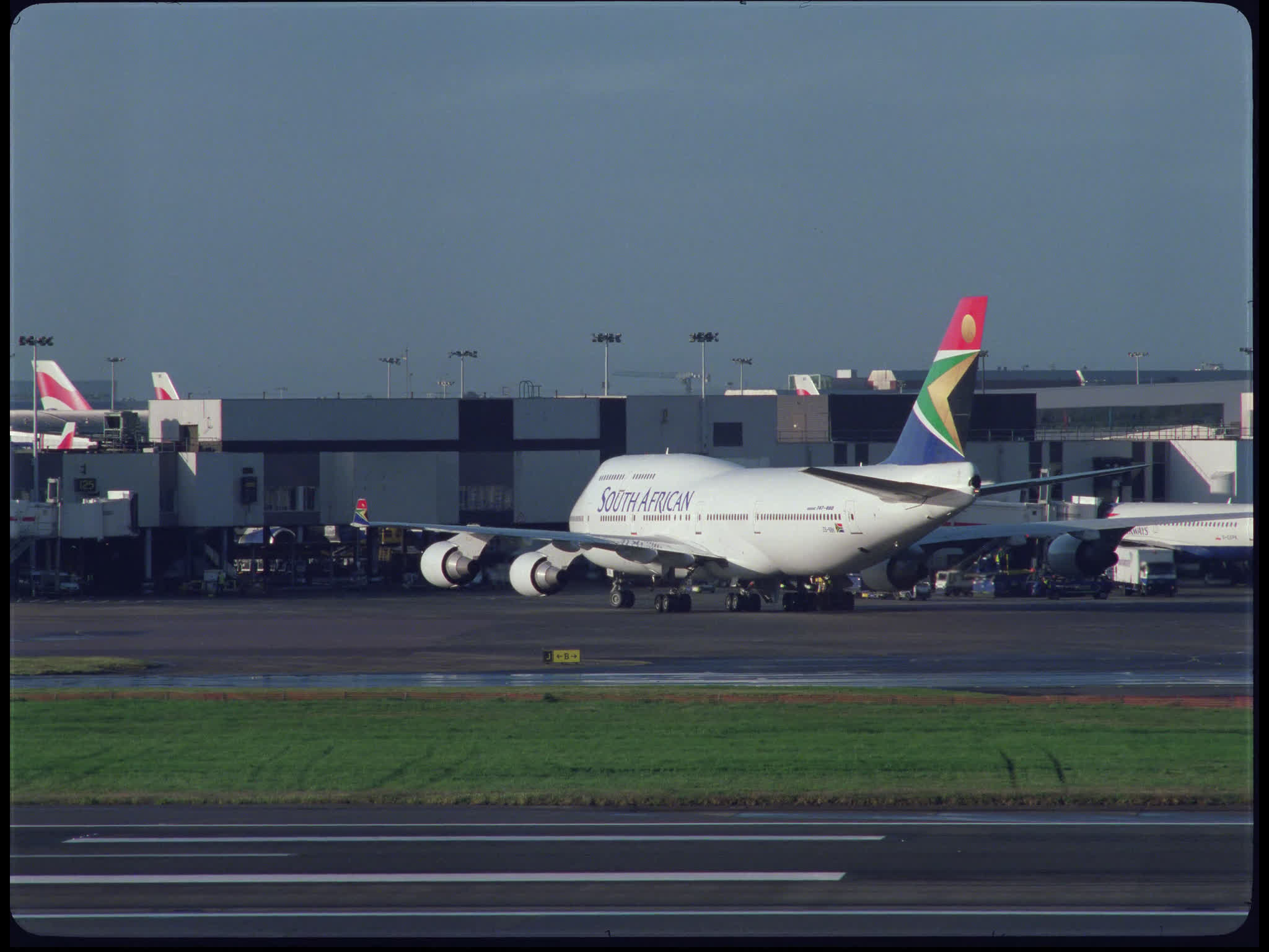 South African Airways Boeing 747 Taxiing