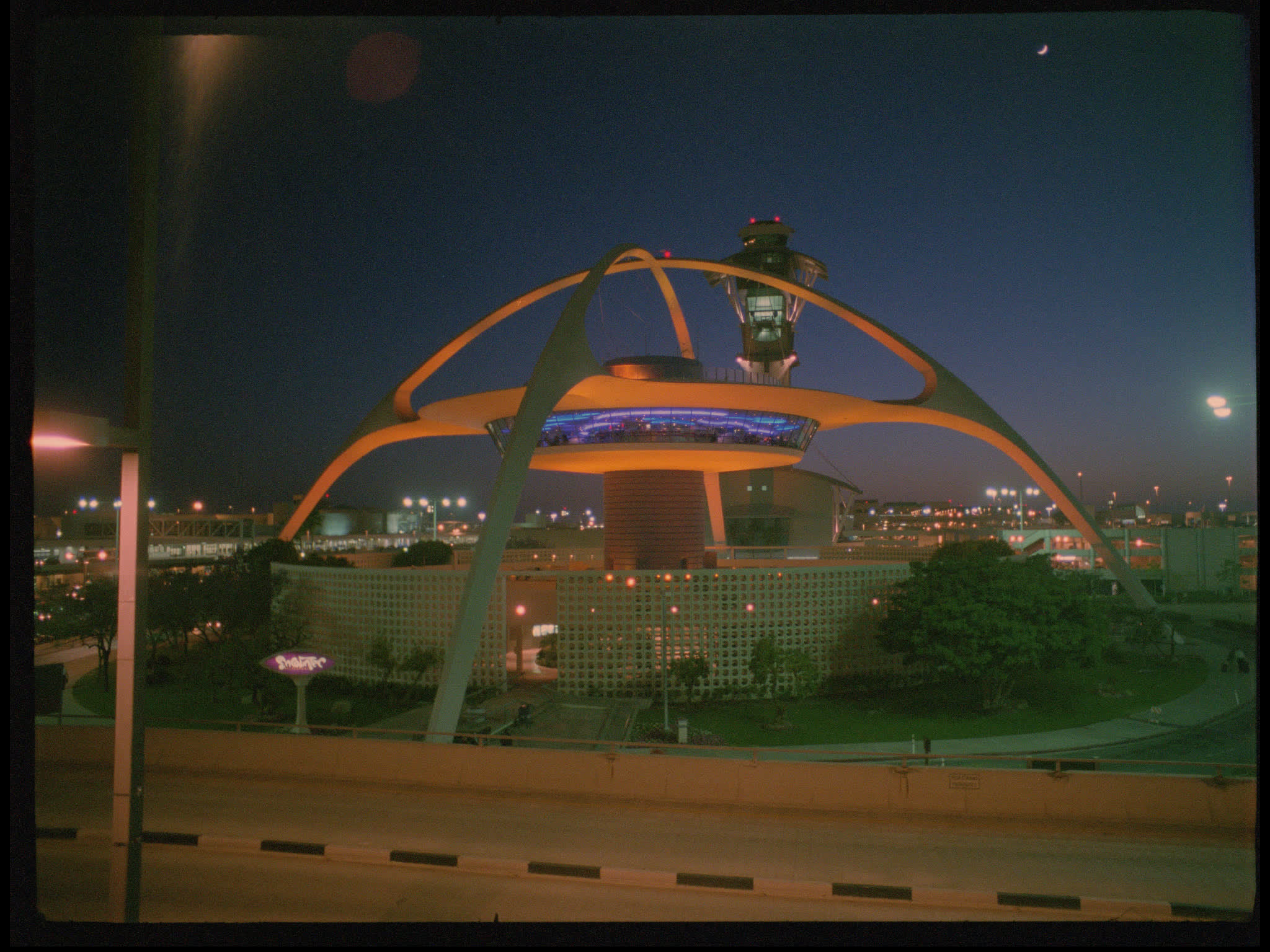 LAX Theme Building