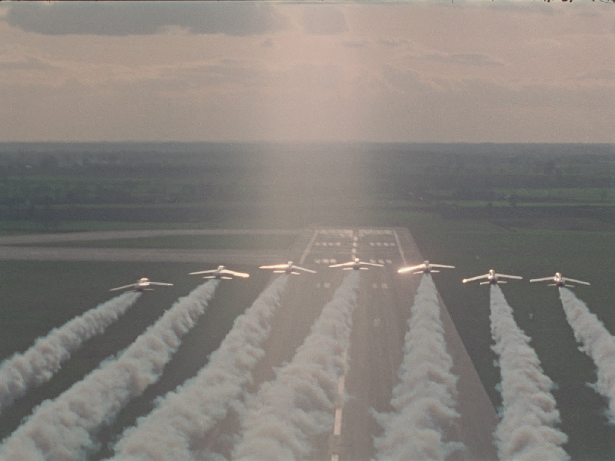 Red Arrows Fly in Formation