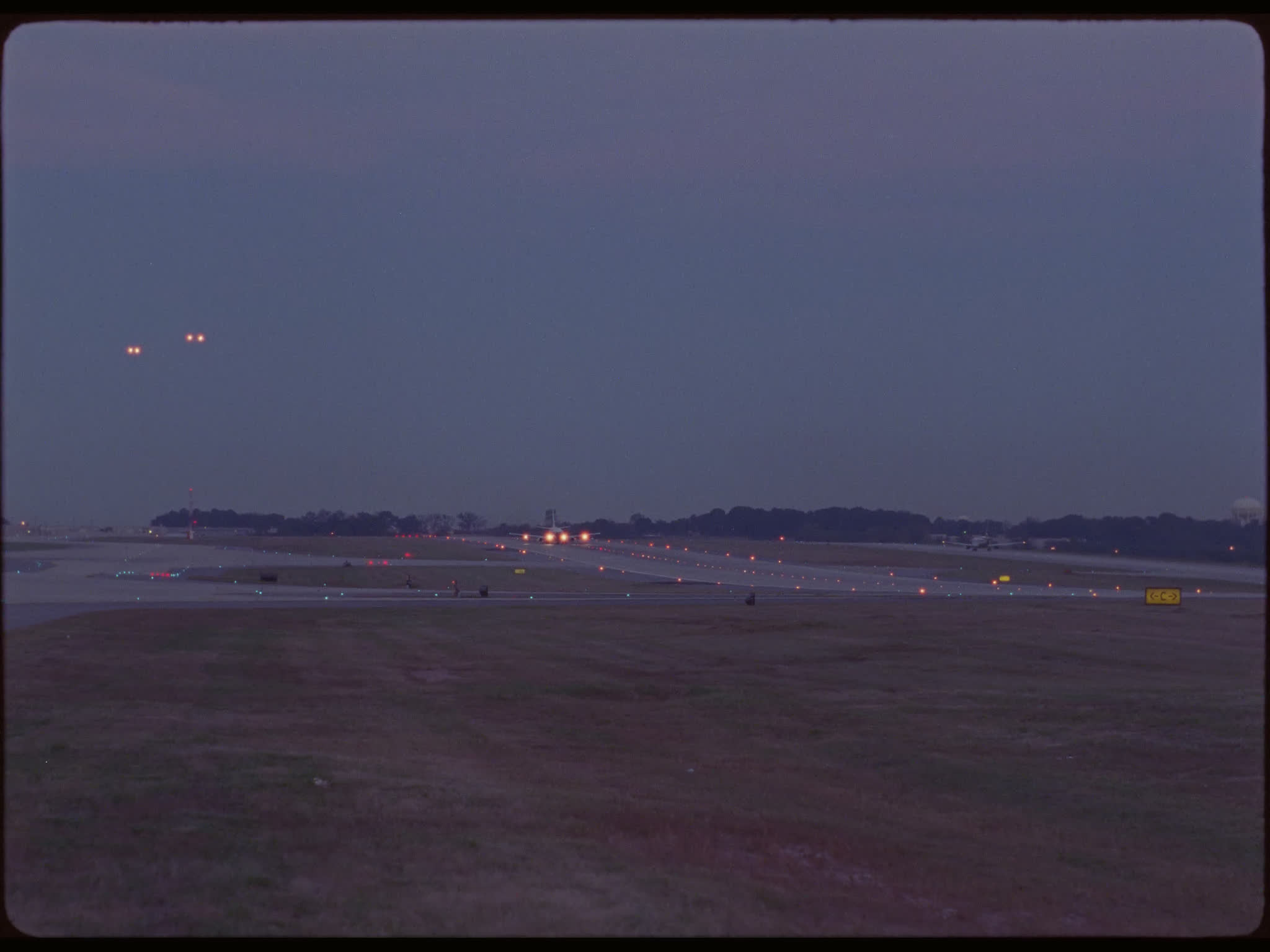 Delta Boeing 737 Take Off