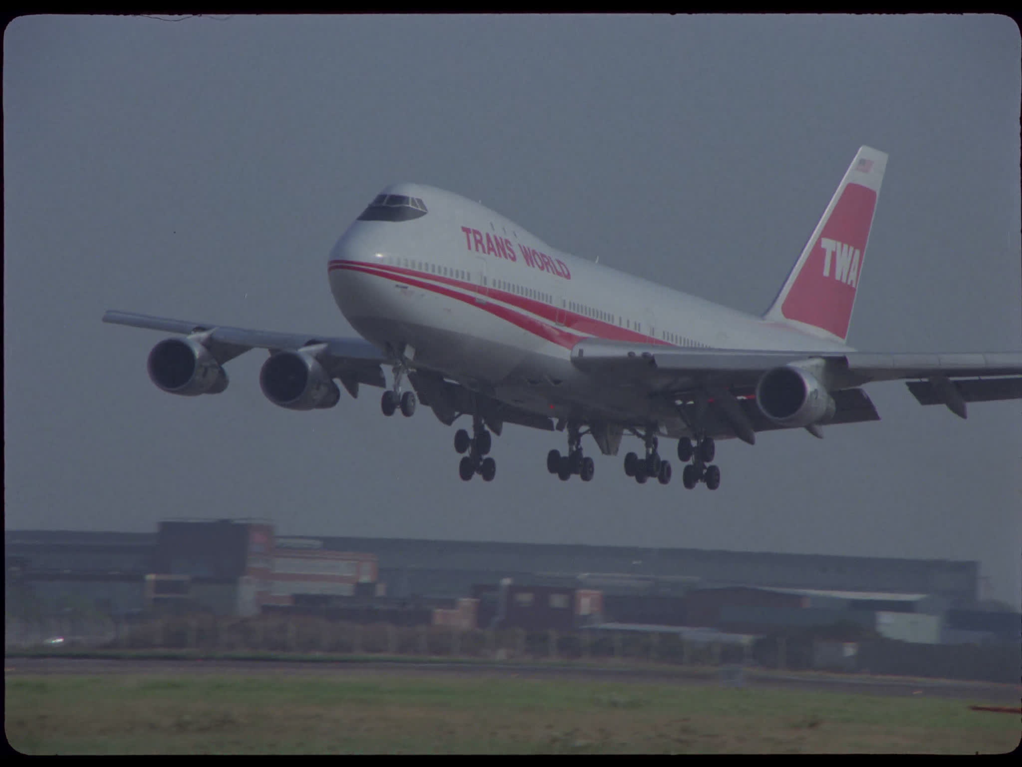 TWA Boeing 747 Lands