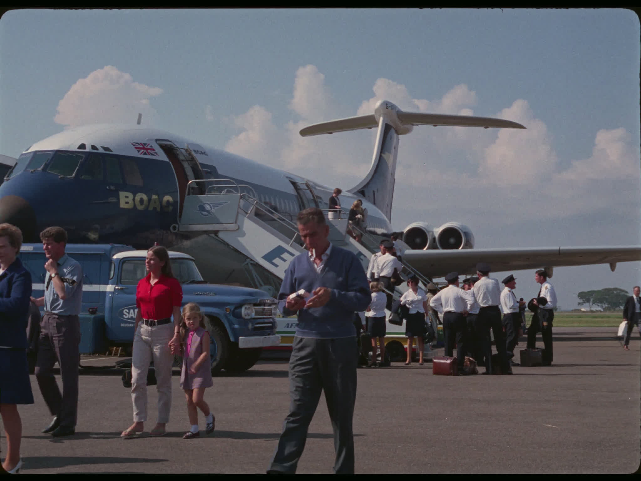 Passengers Disembark BOAC VC 10
