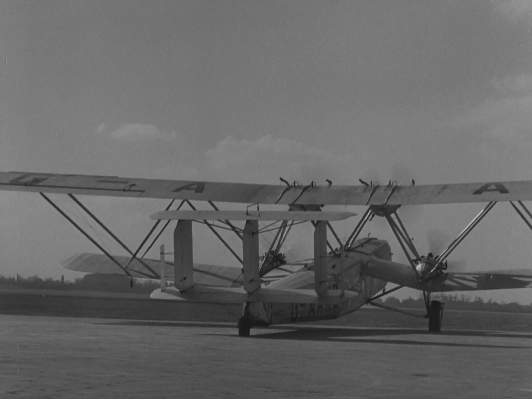 Heracles Airliner Taxiing1934