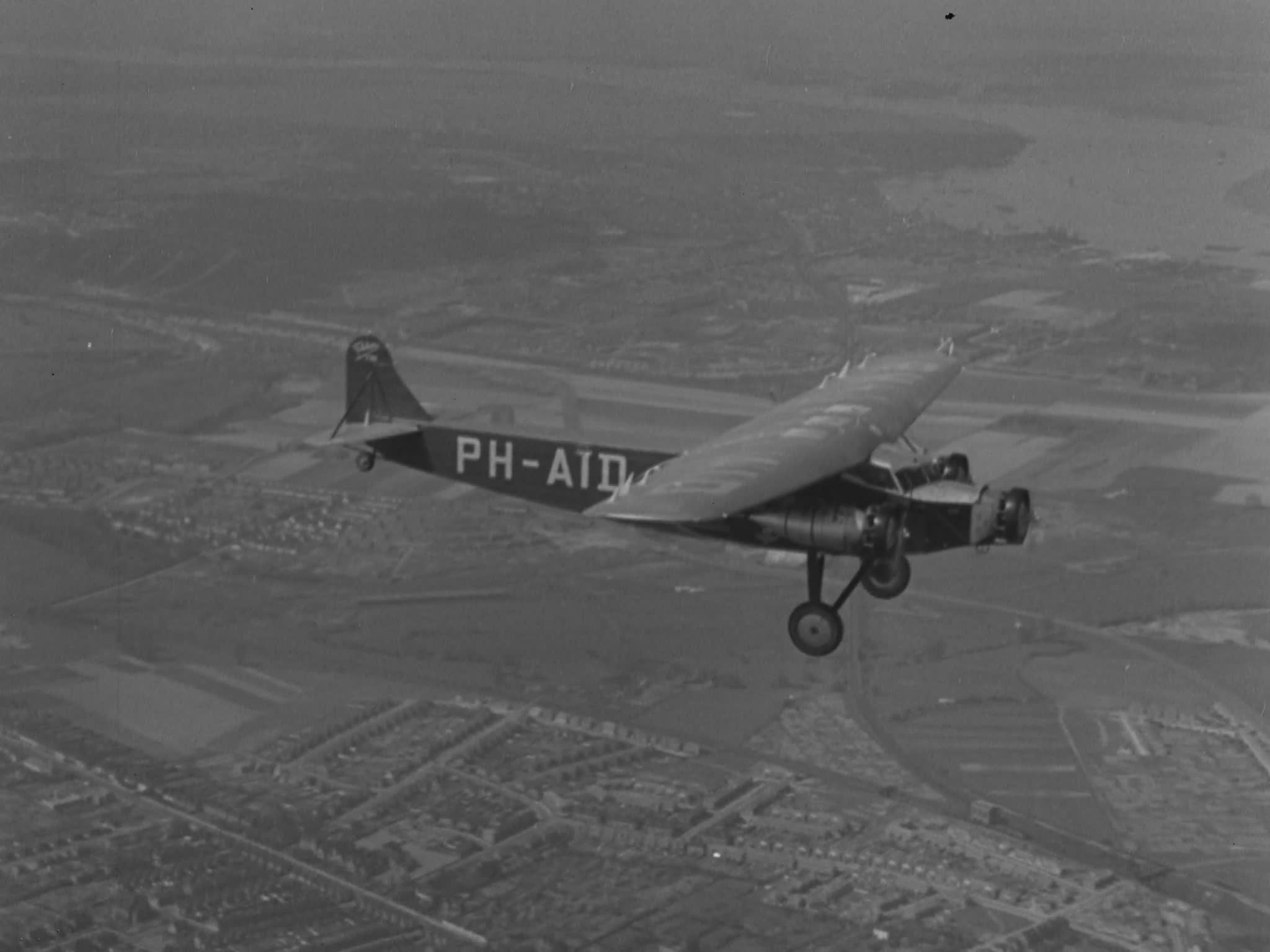 Fokker FVII Air to Air 1934