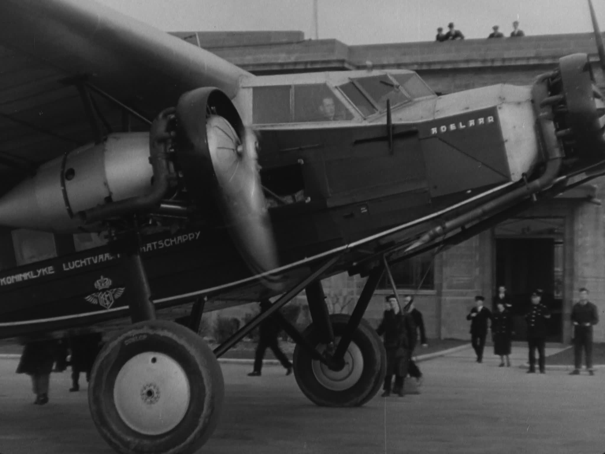 Fokker FVII Taxiing 1934