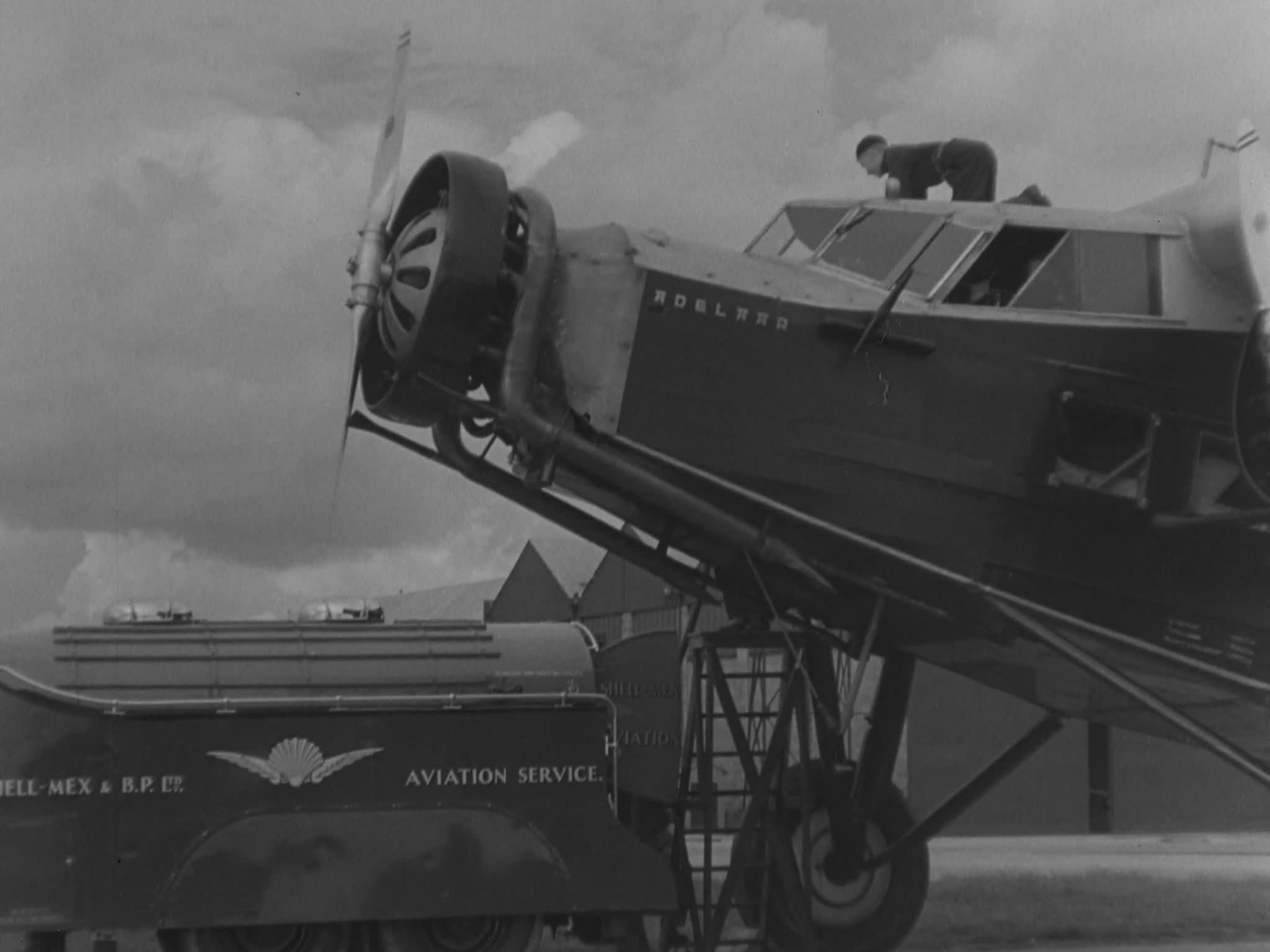 Fokker FVII Refuelling 1934