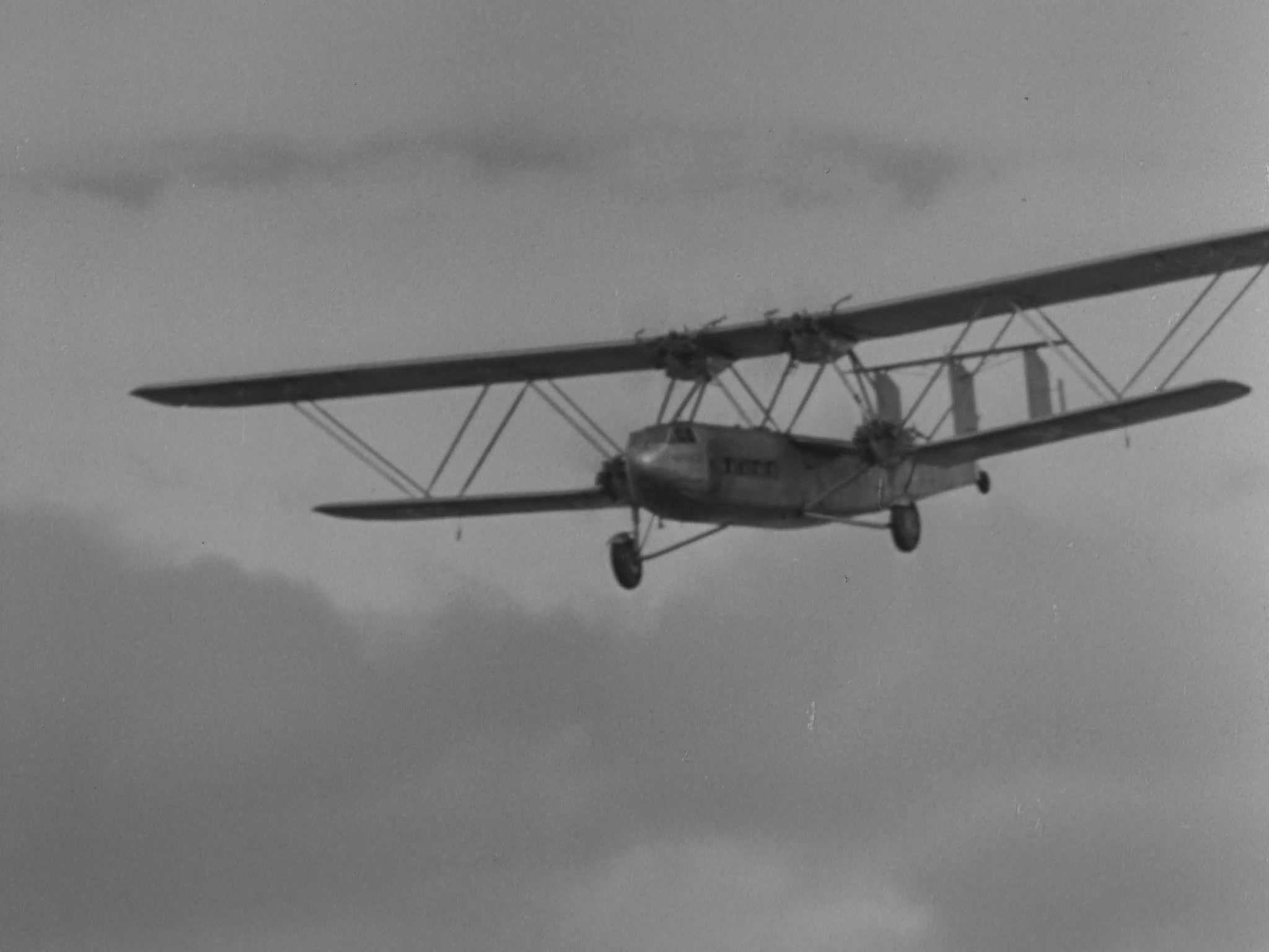 Heracles Airliner Landing 1934