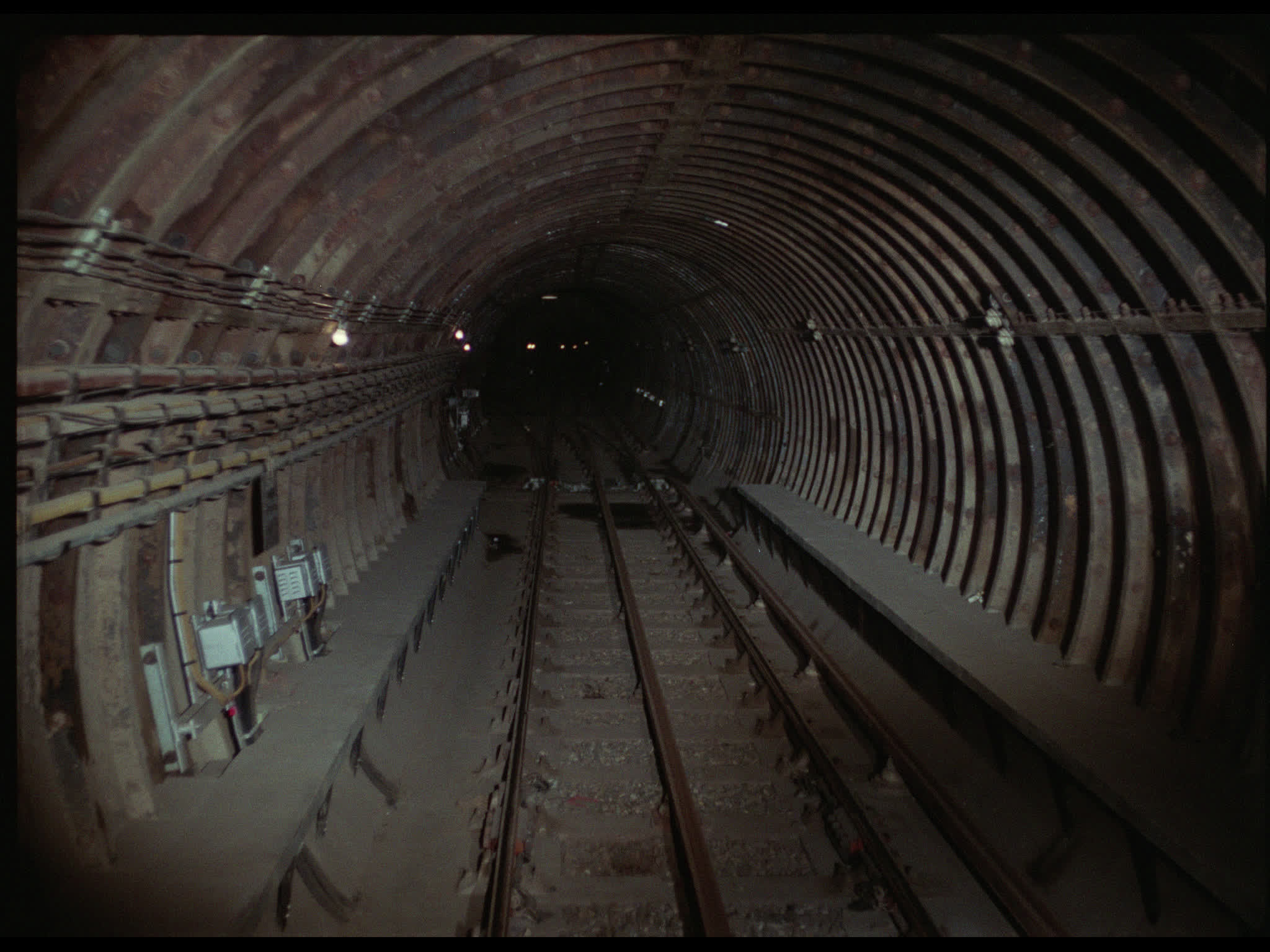 POV From Victoria Line Train