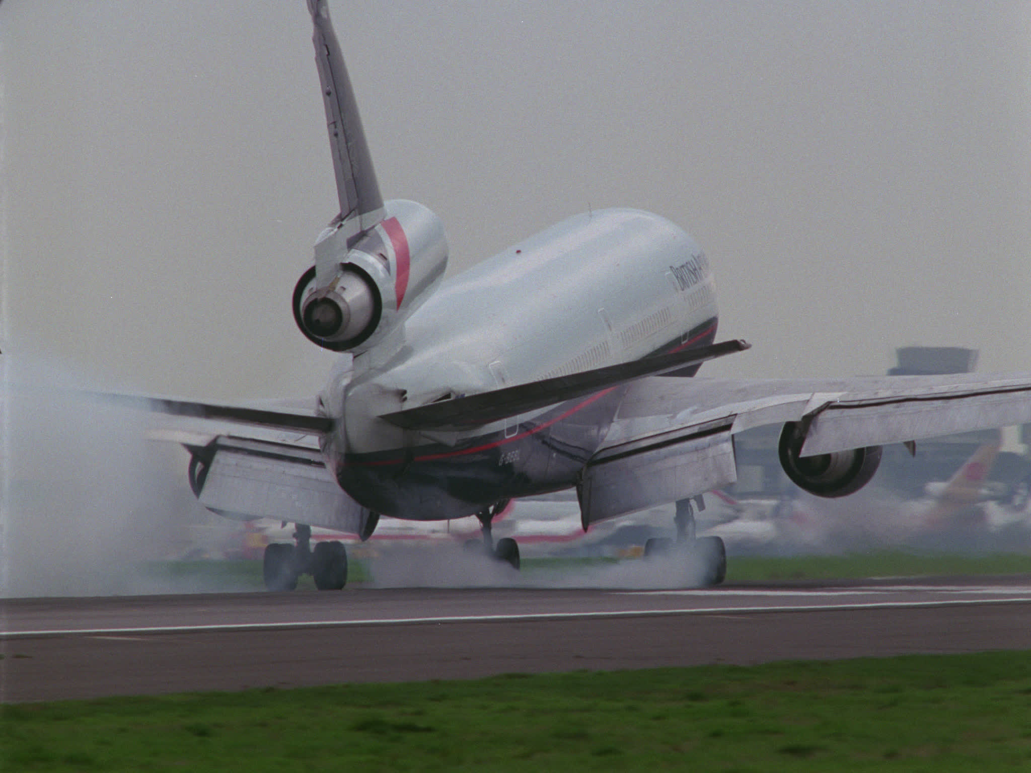 British Airways DC10 Landing