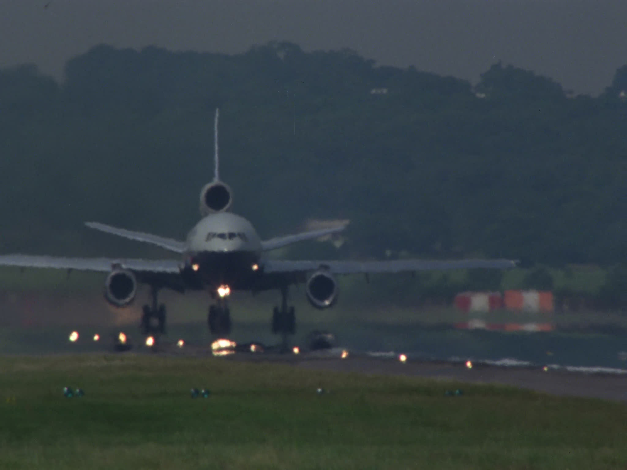 British Airways DC10 Takes Off 