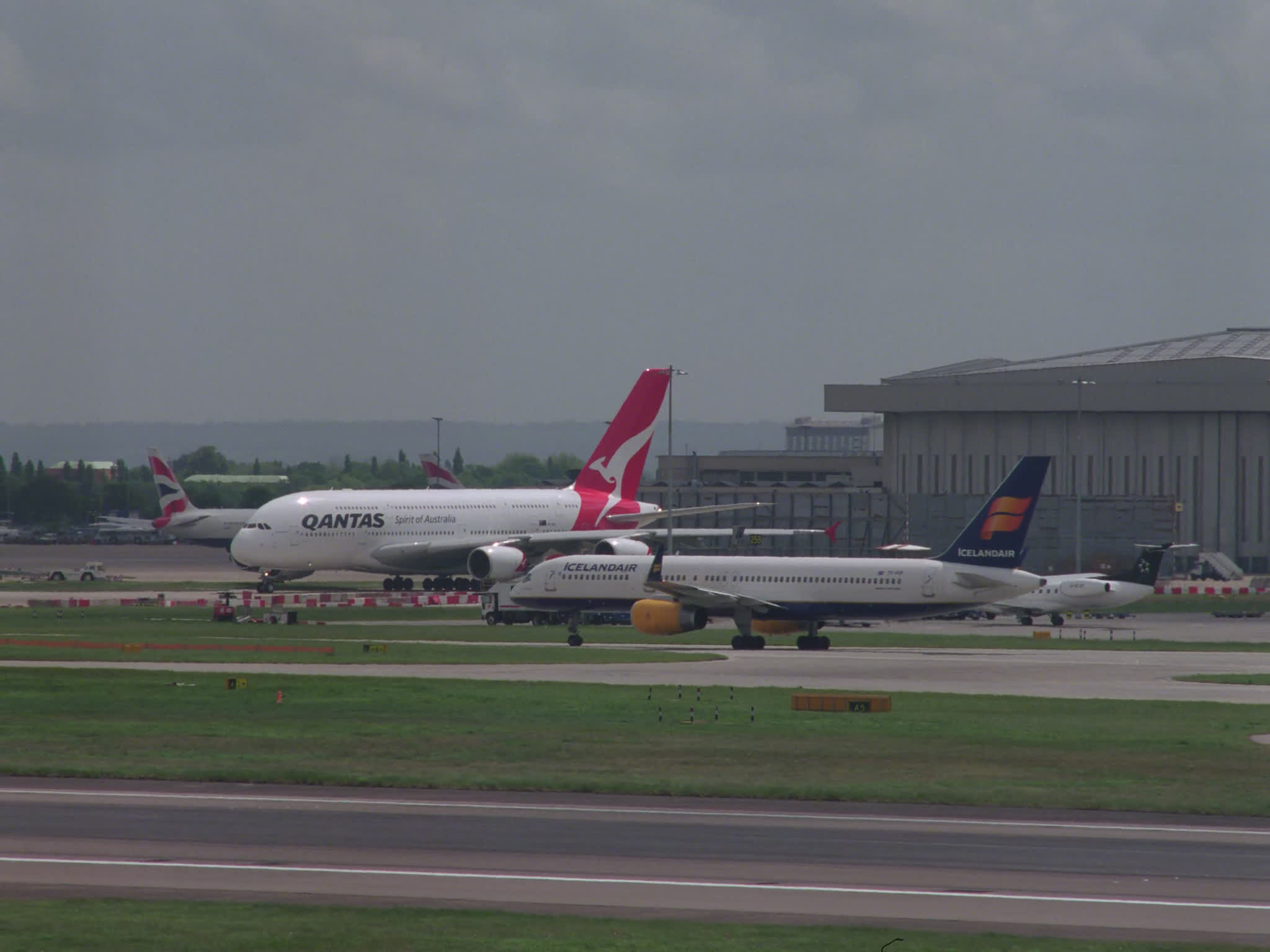 Qantas Airbus A380 Taxiing