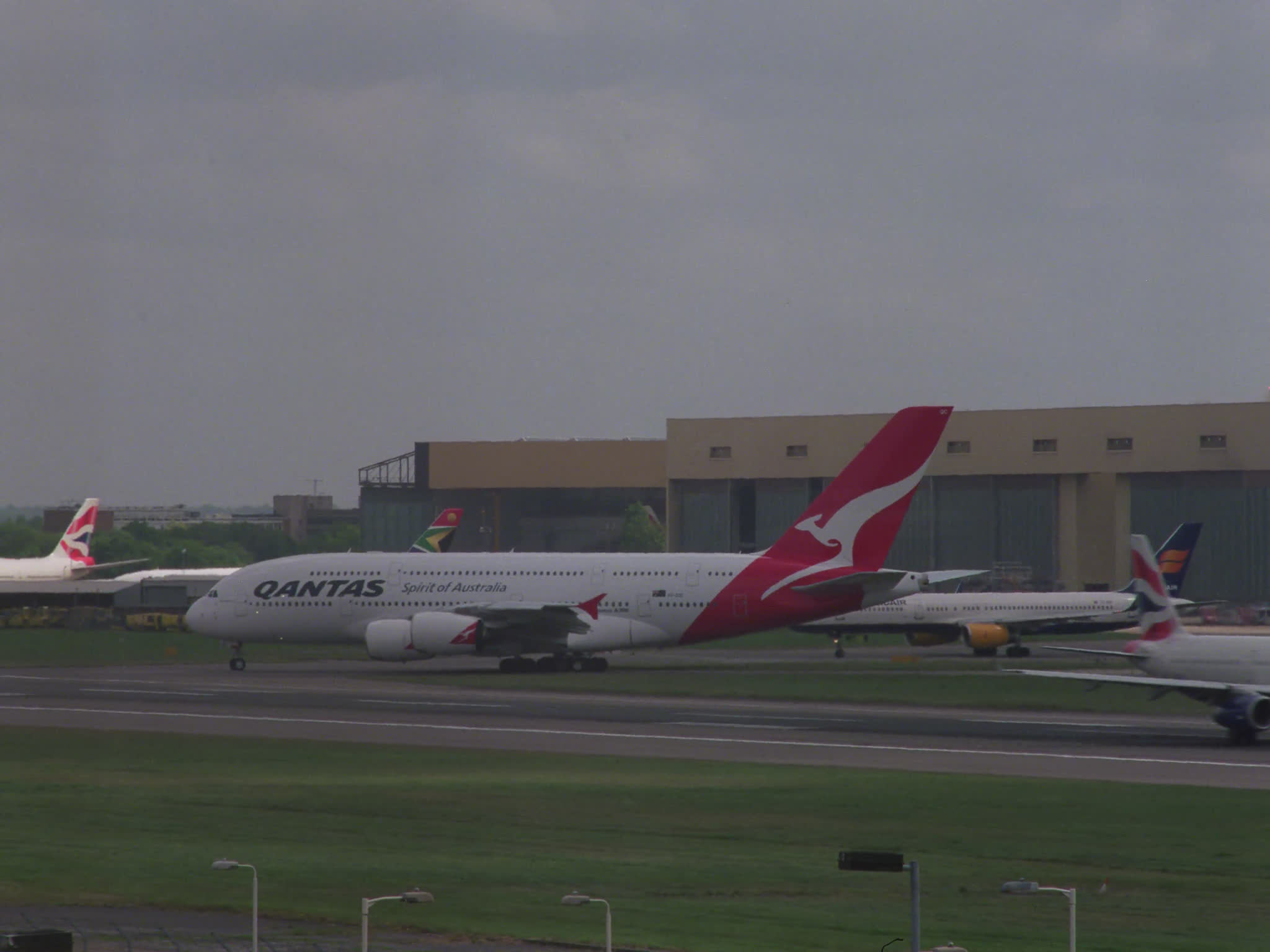 Qantas Airbus A380 Taxis