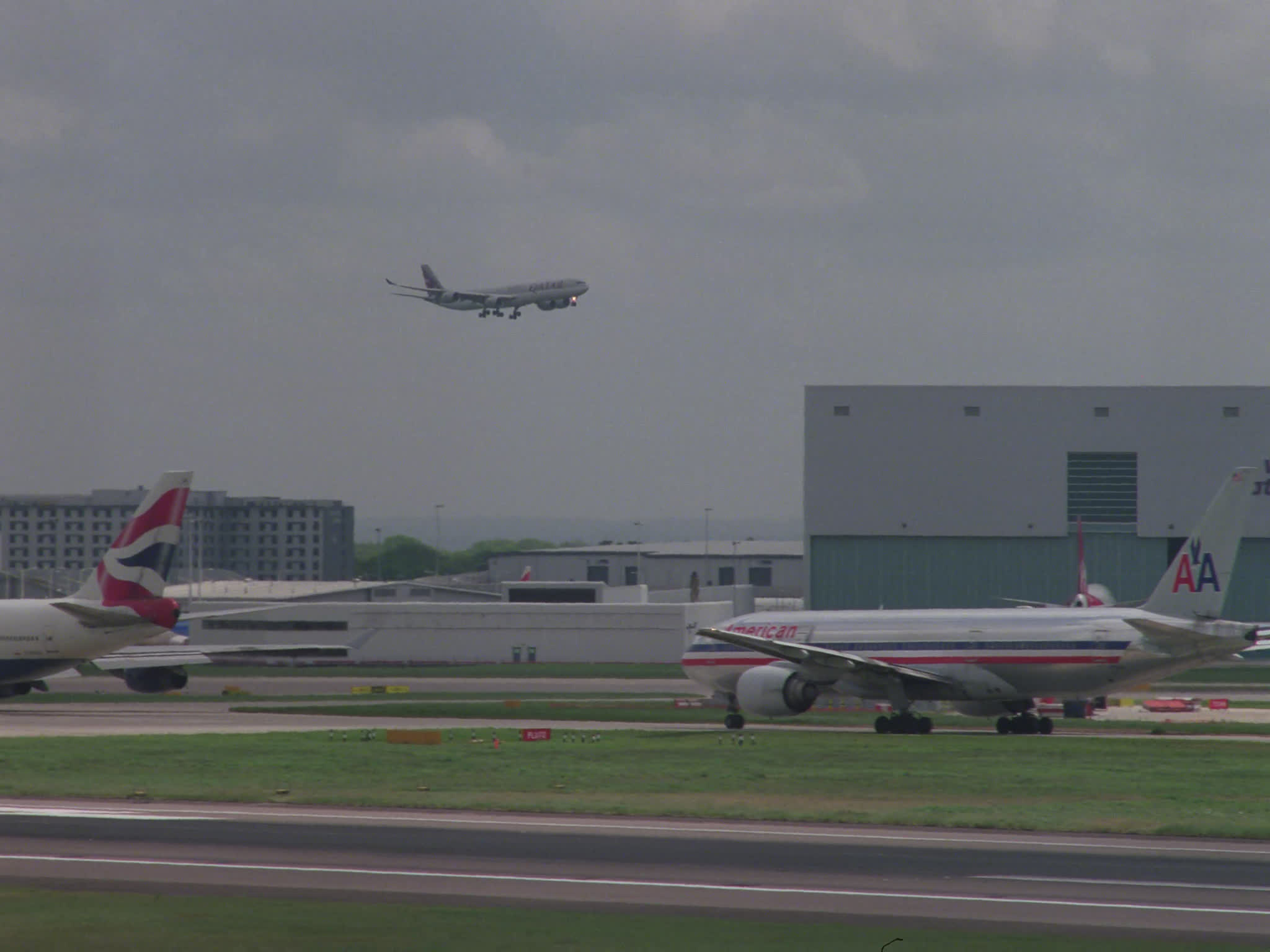 Qatar Plane Landing