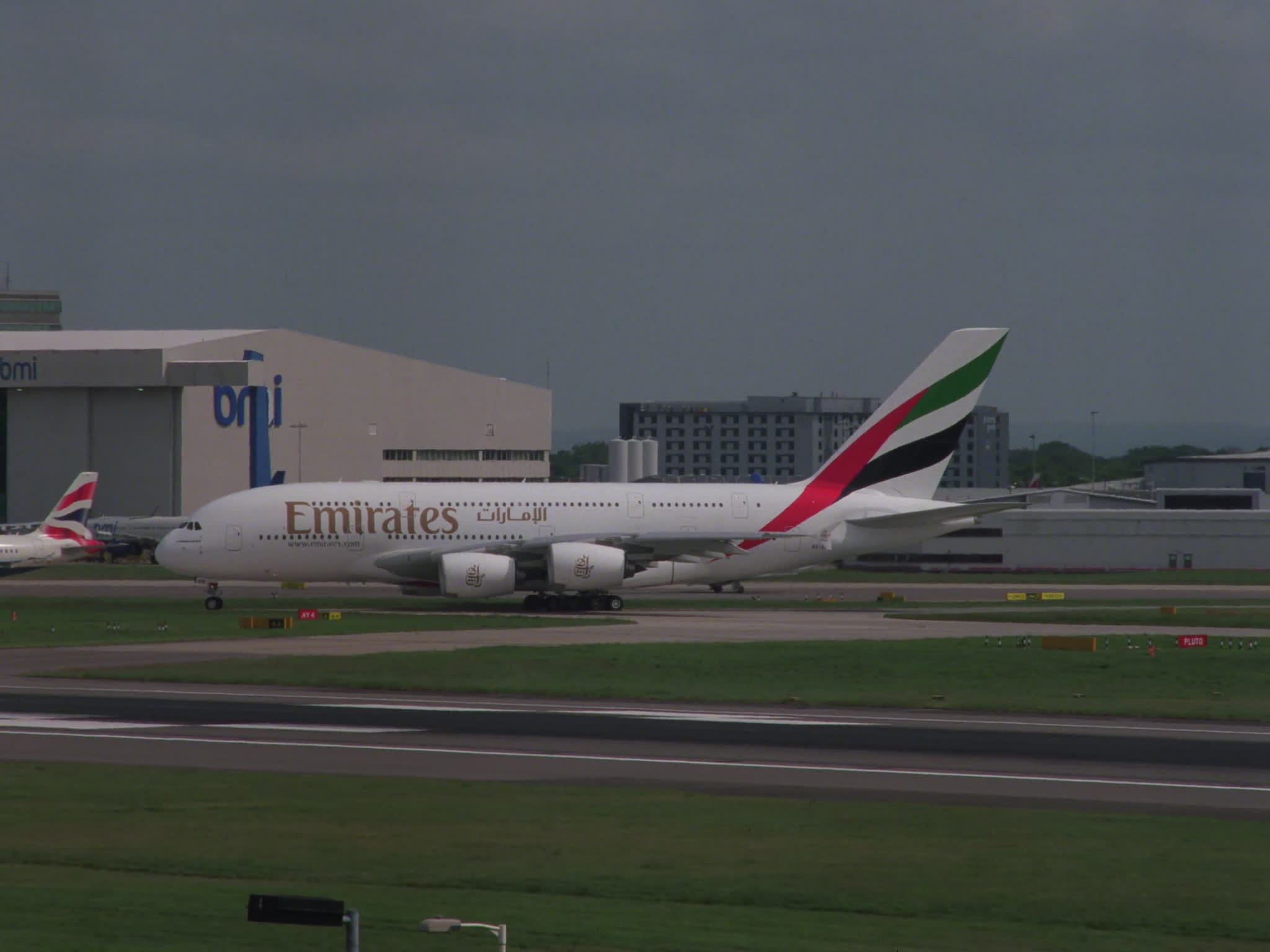 Emirates A380 Taxiing