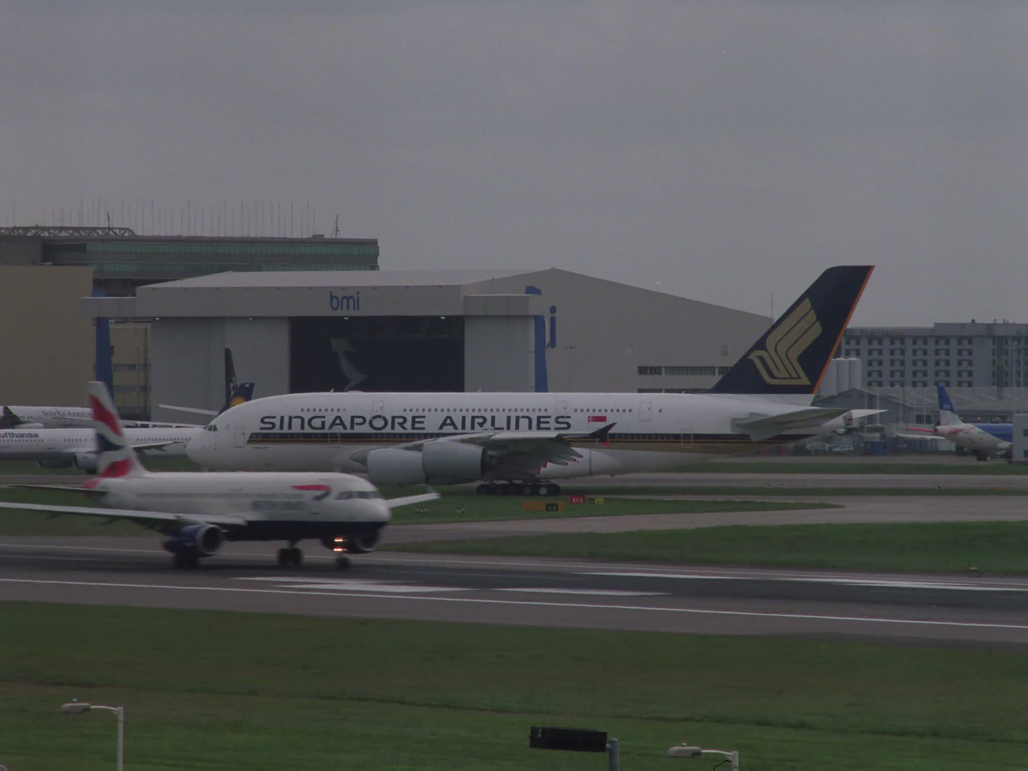 Singapore Airbus A380 Taxiing