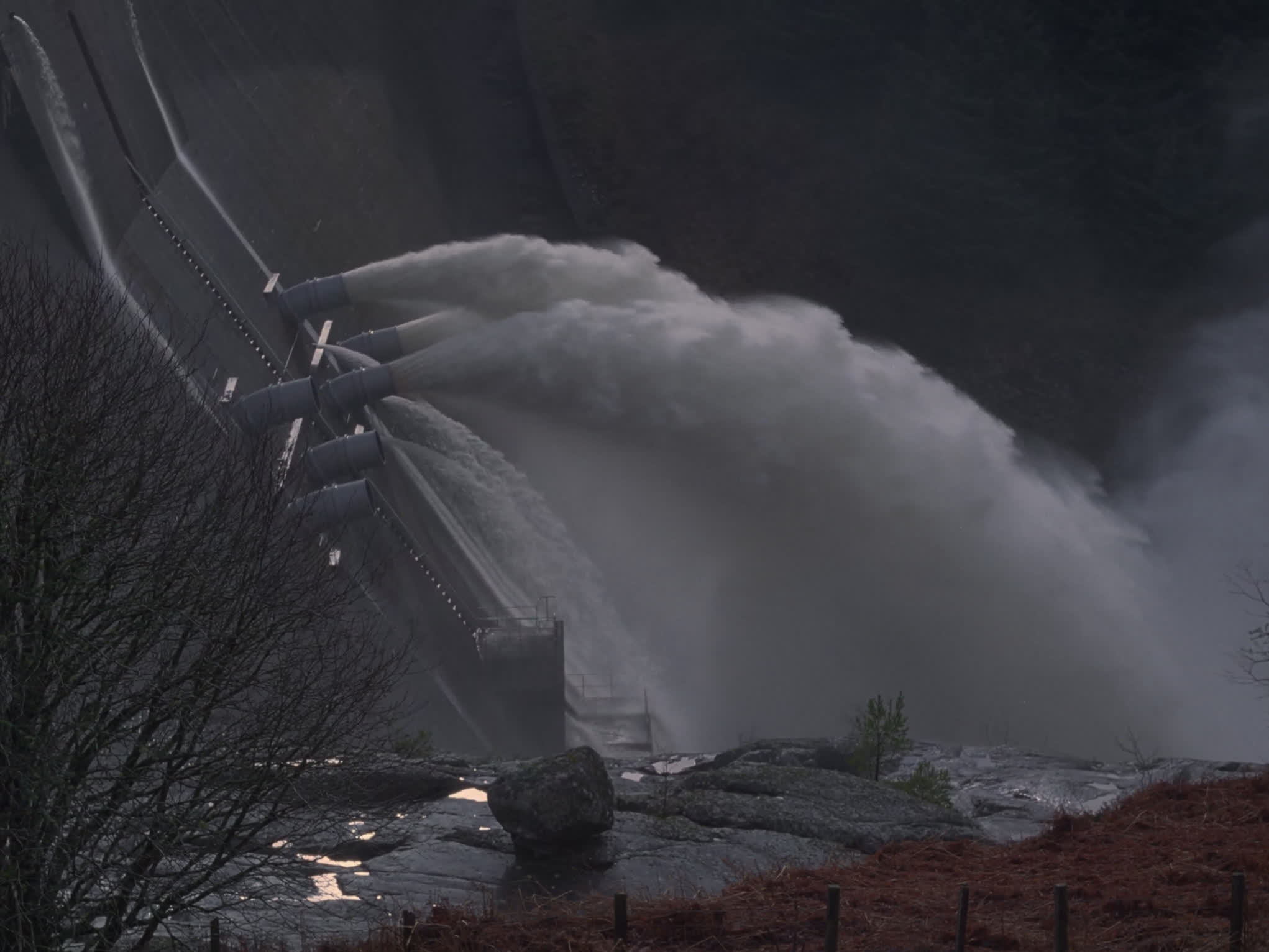 Wall of Laggan Dam