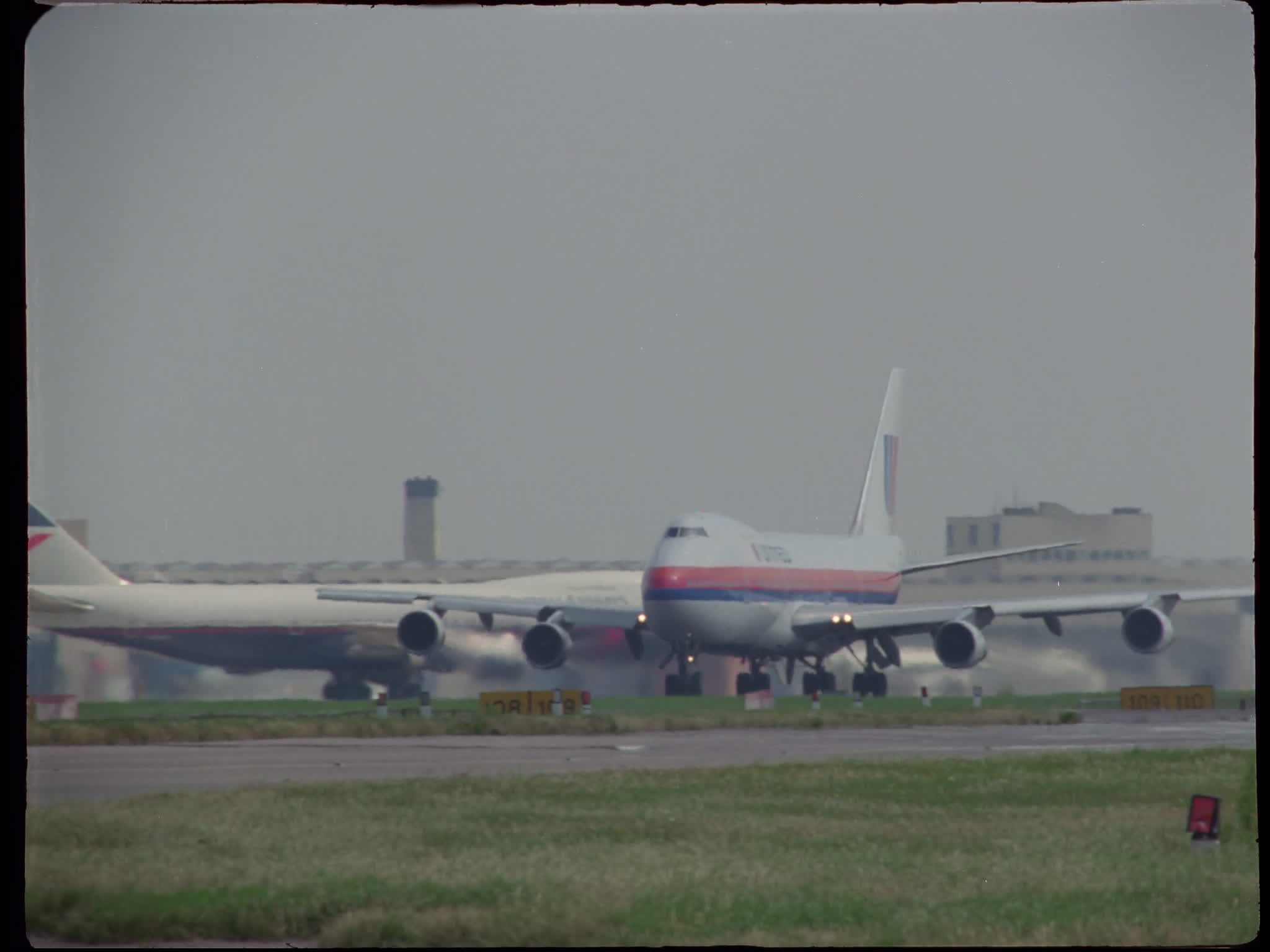 United Boeing 747 Take Off