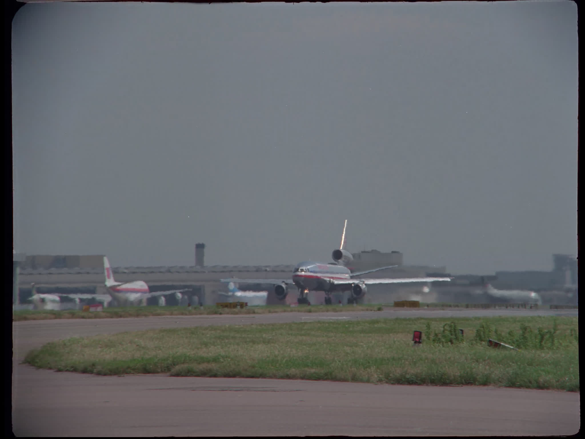 American Airlines DC10