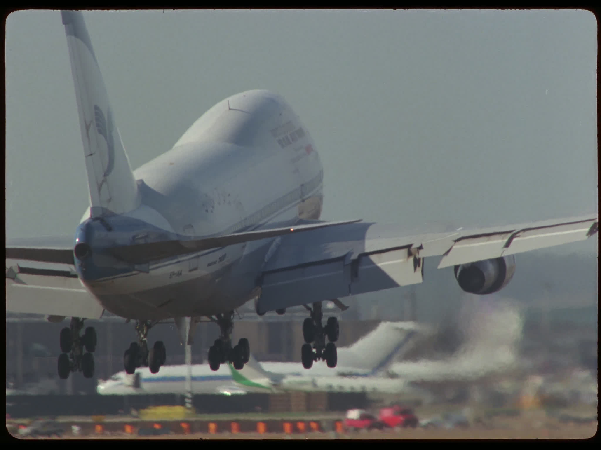 Iran Air Boeing 747 Landing