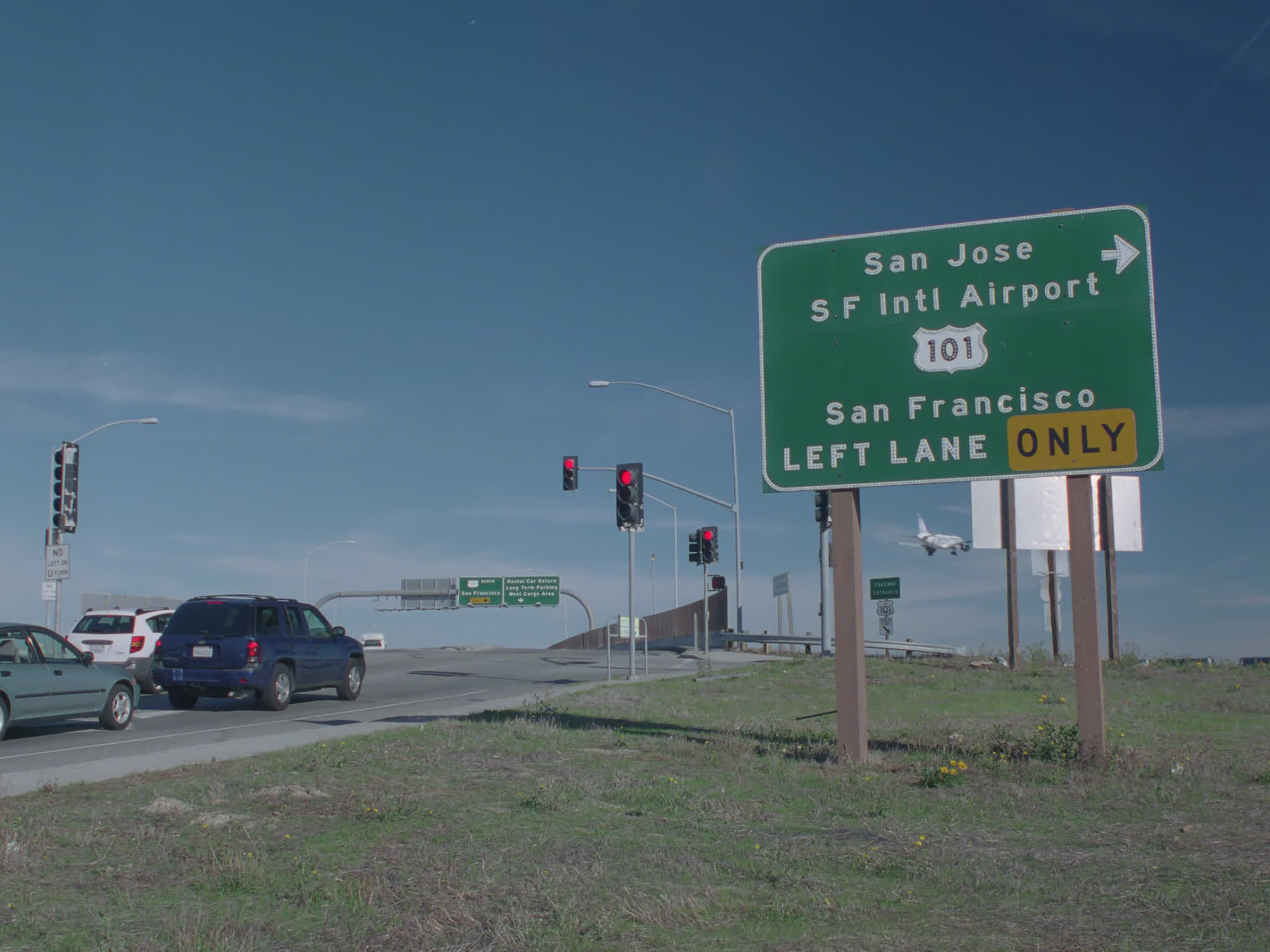 San Francisco International Airport Sign