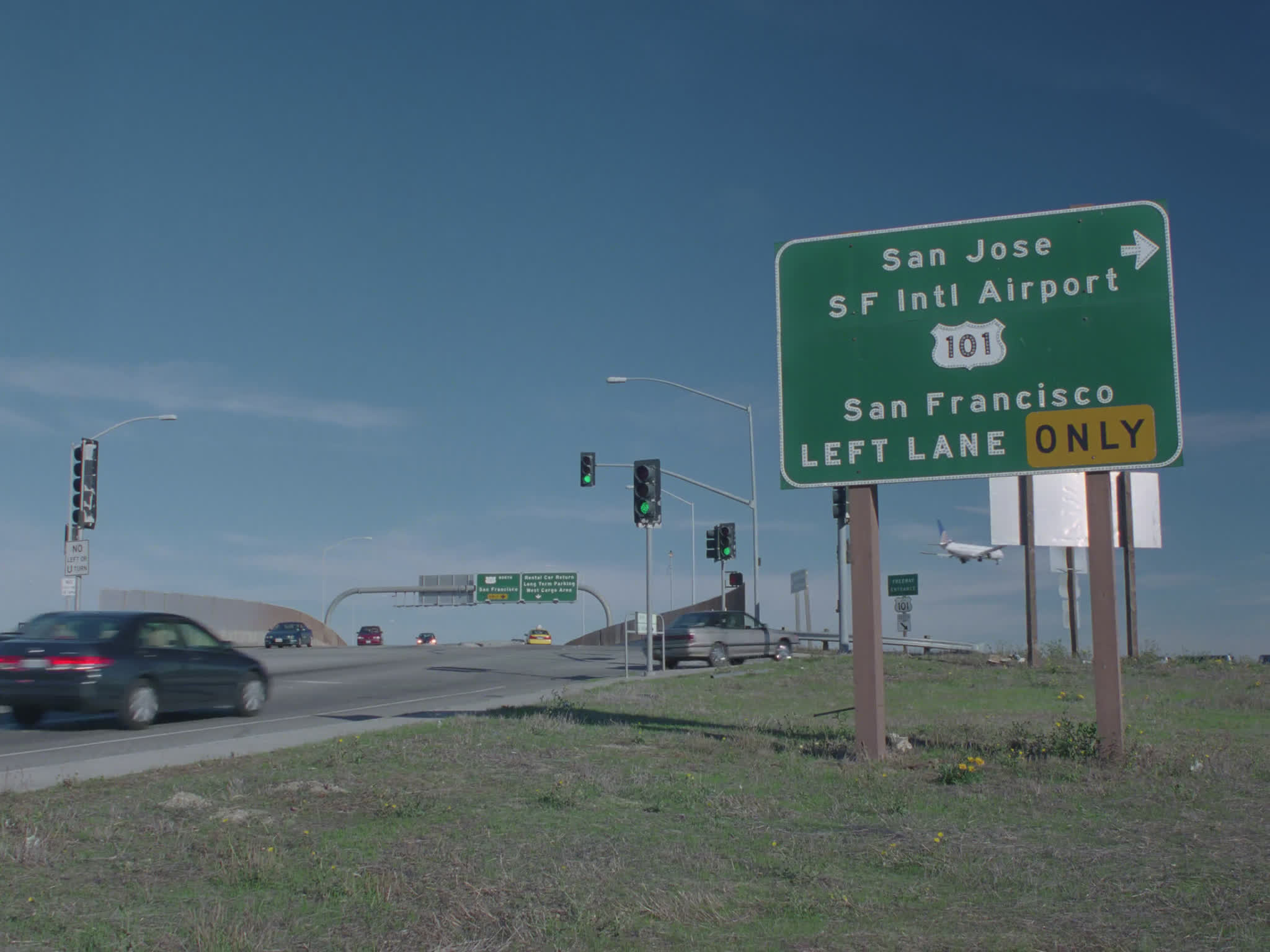 San Francisco International Airport Sign
