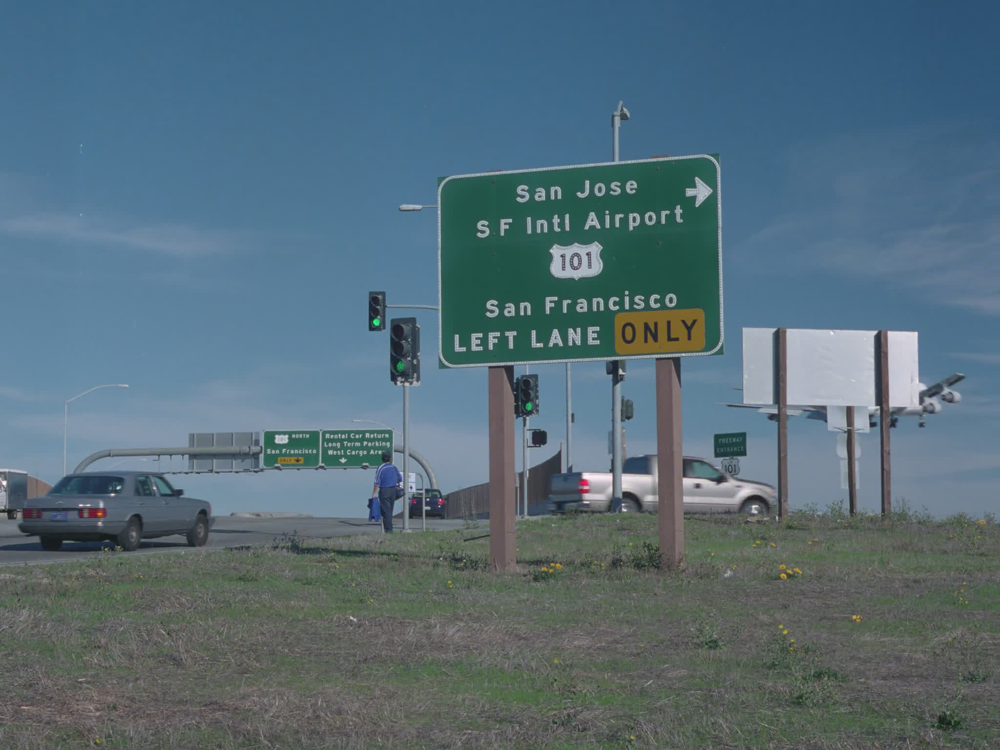 San Francisco International Airport Sign