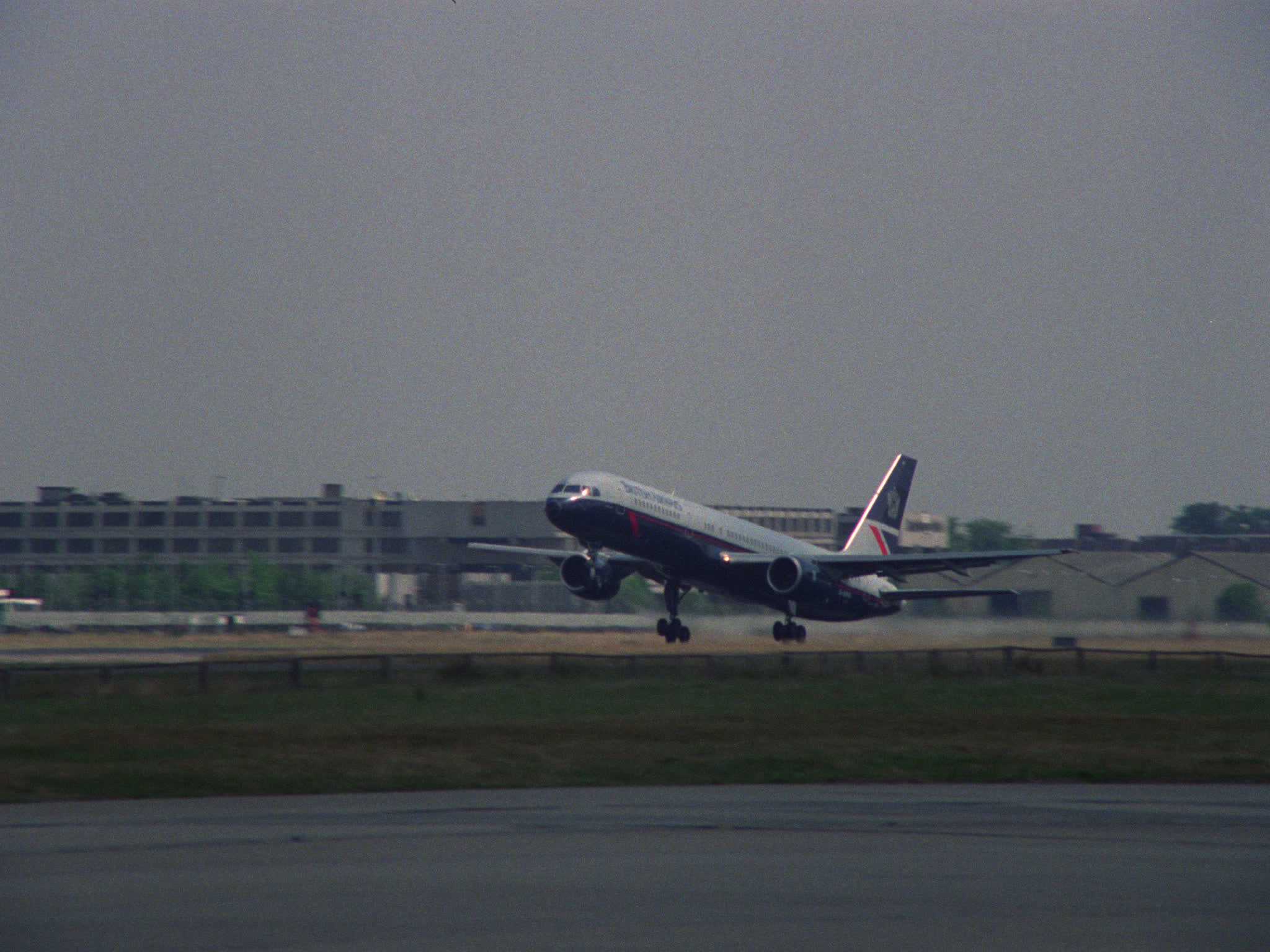 British Airways Boeing 757 Takes Off