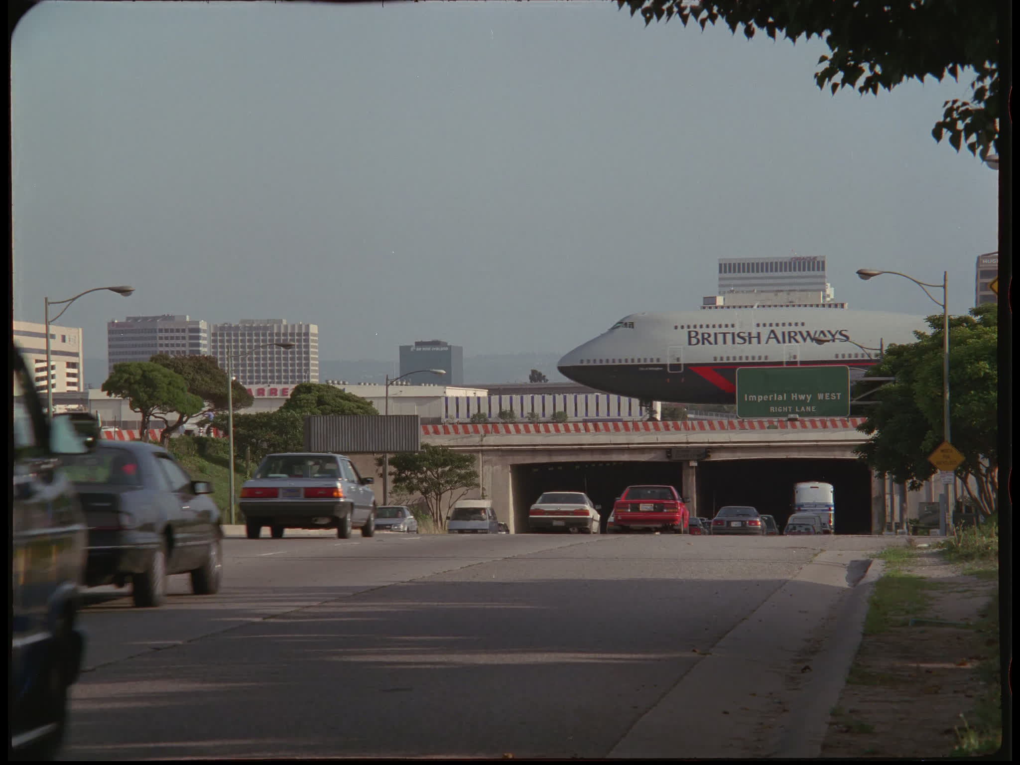 BA Boeing 747 Taxiing on Overpass