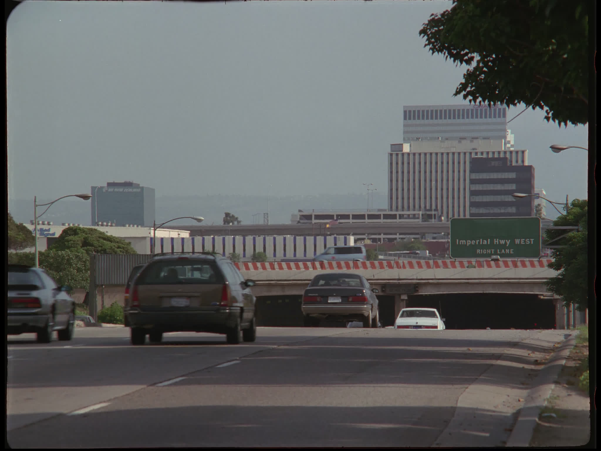 Delta Boeing 727 and 737 Taxiing on Overpass