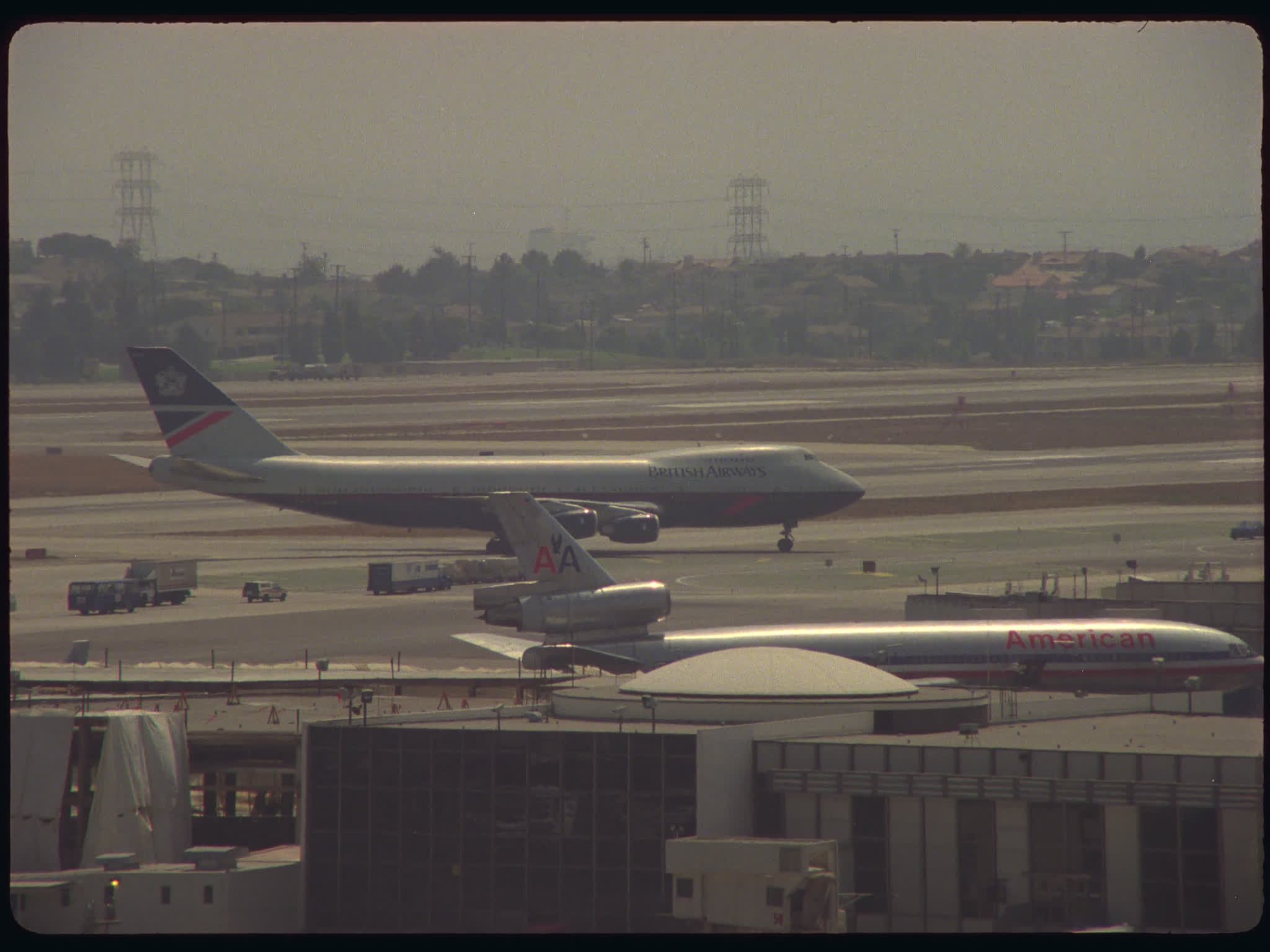 British Airways Boeing 747 Taxis