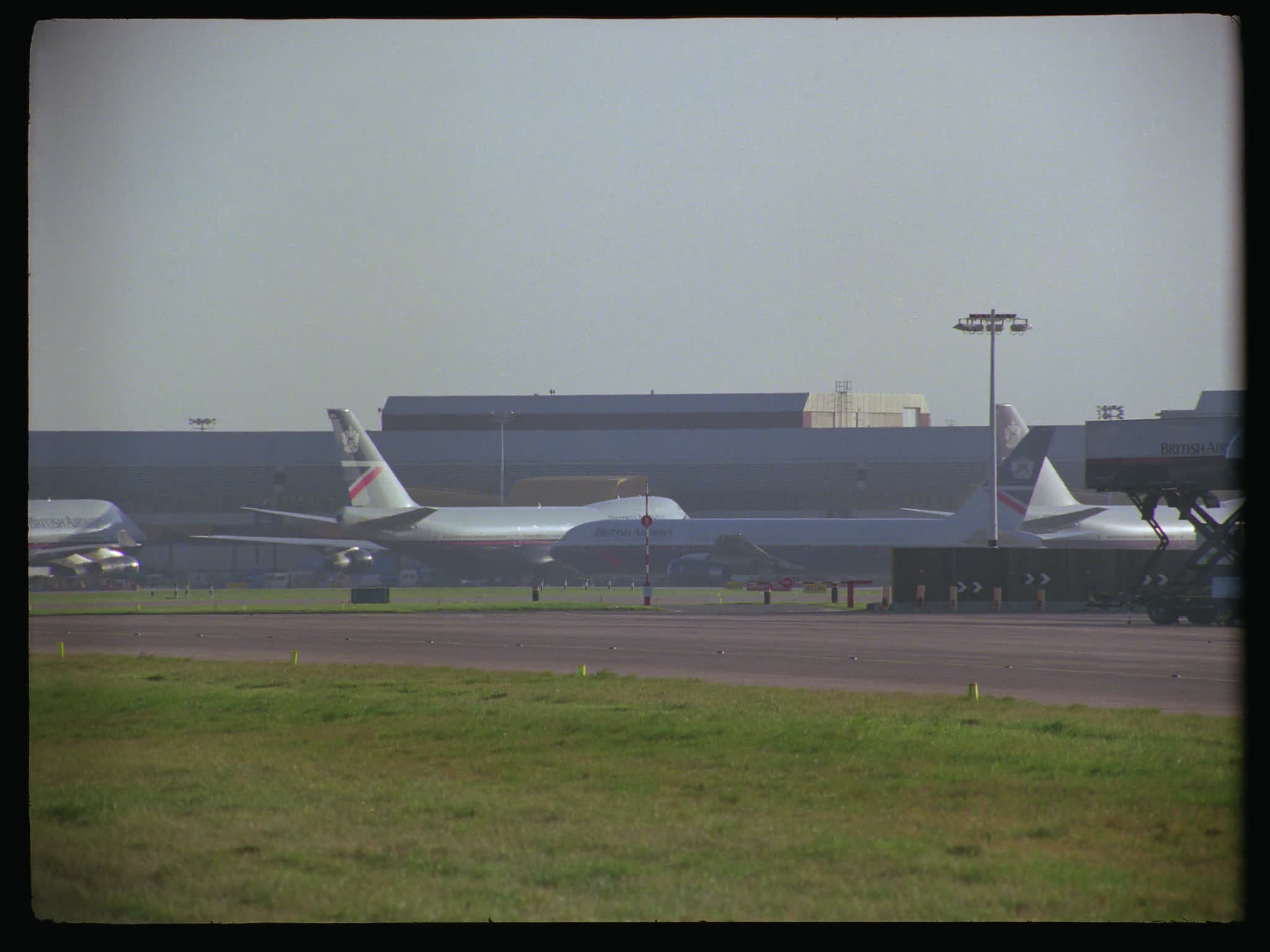 British Airways Boeing 777 Taxiing