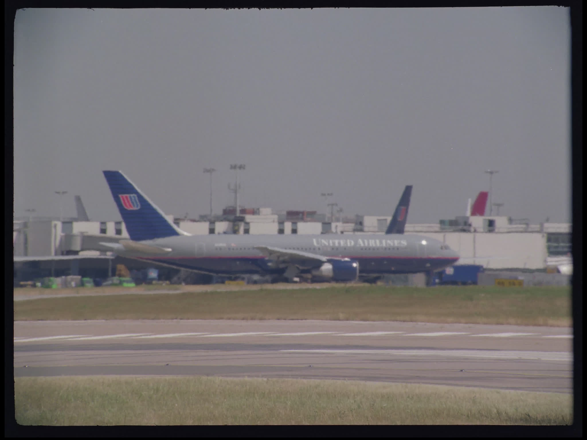 United Airlines Boeing 767 Taxiing