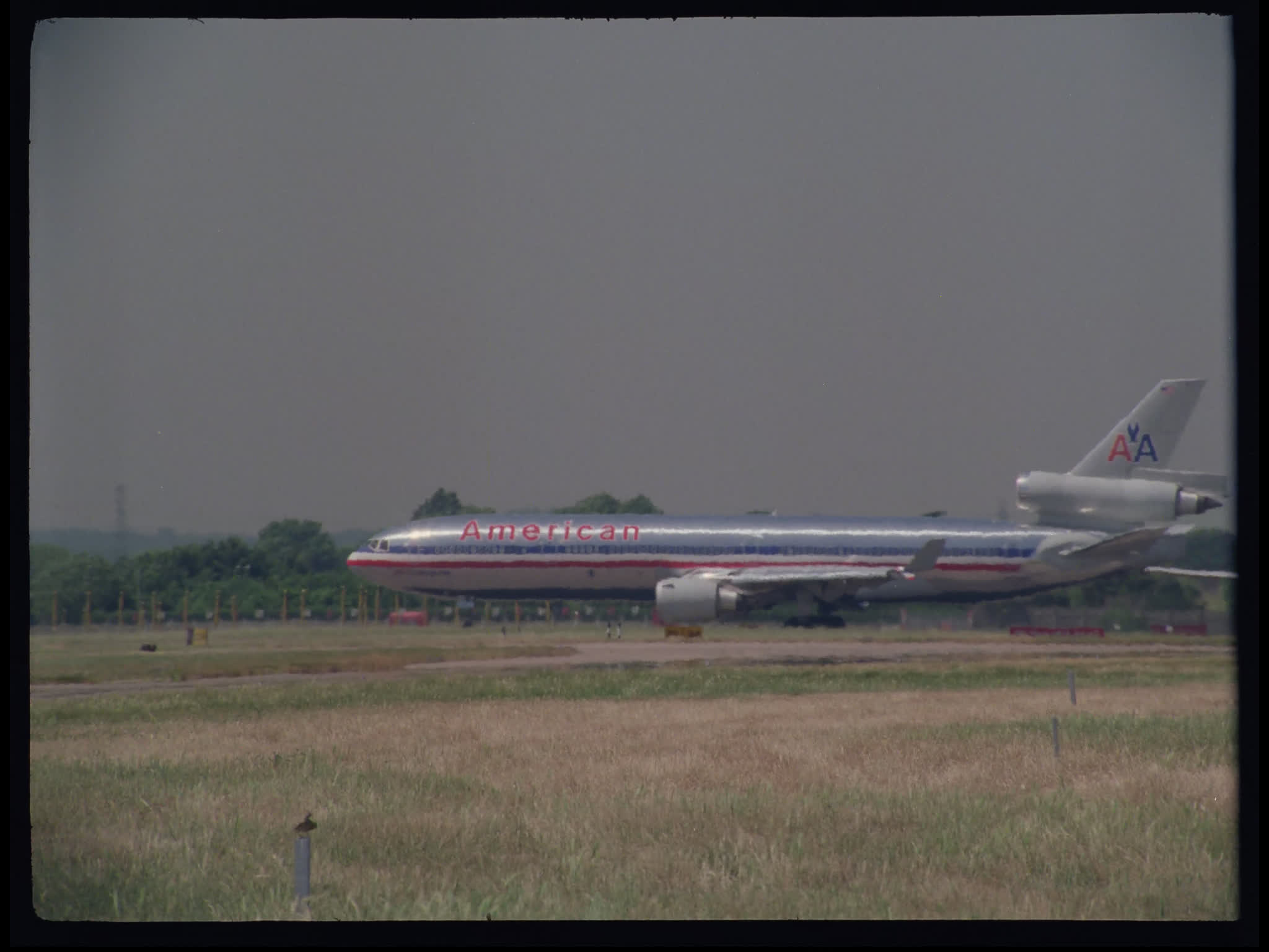 American MD11 Taxiing