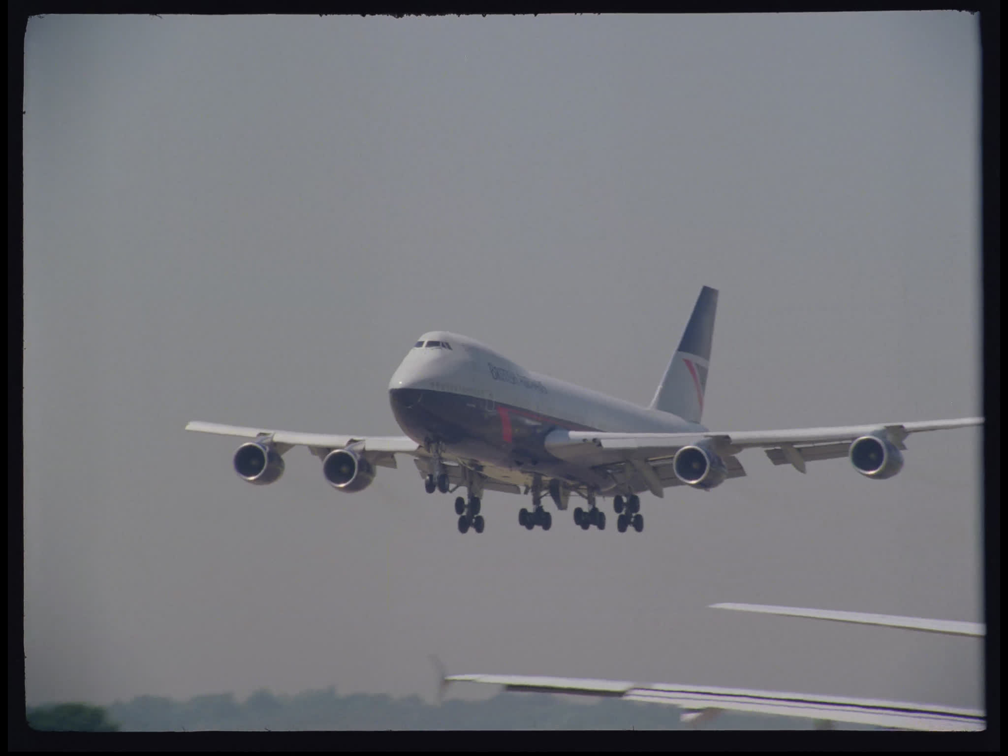 British Airways Boeing 747 Landing