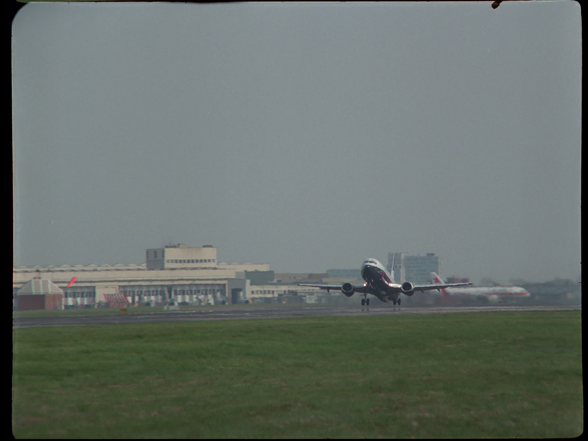 British Airways Boeing 757 Taking Off