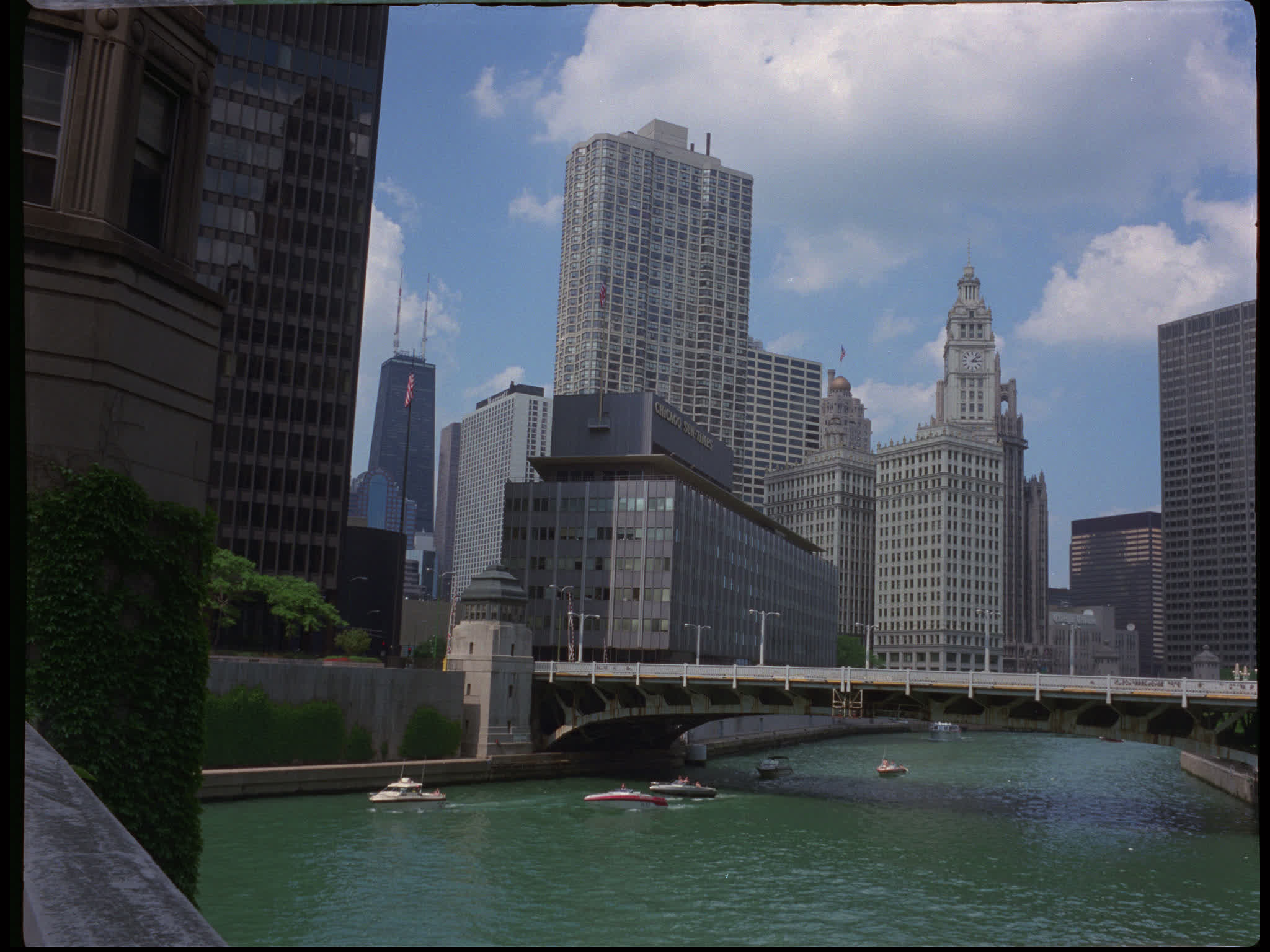 Chicago River and Chicago Sun Times Building