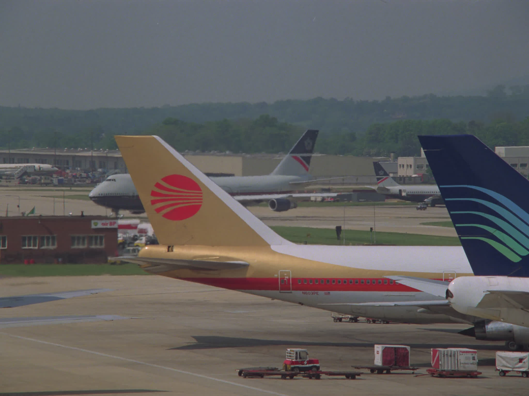 British Airways Boeing 747 Taxiing