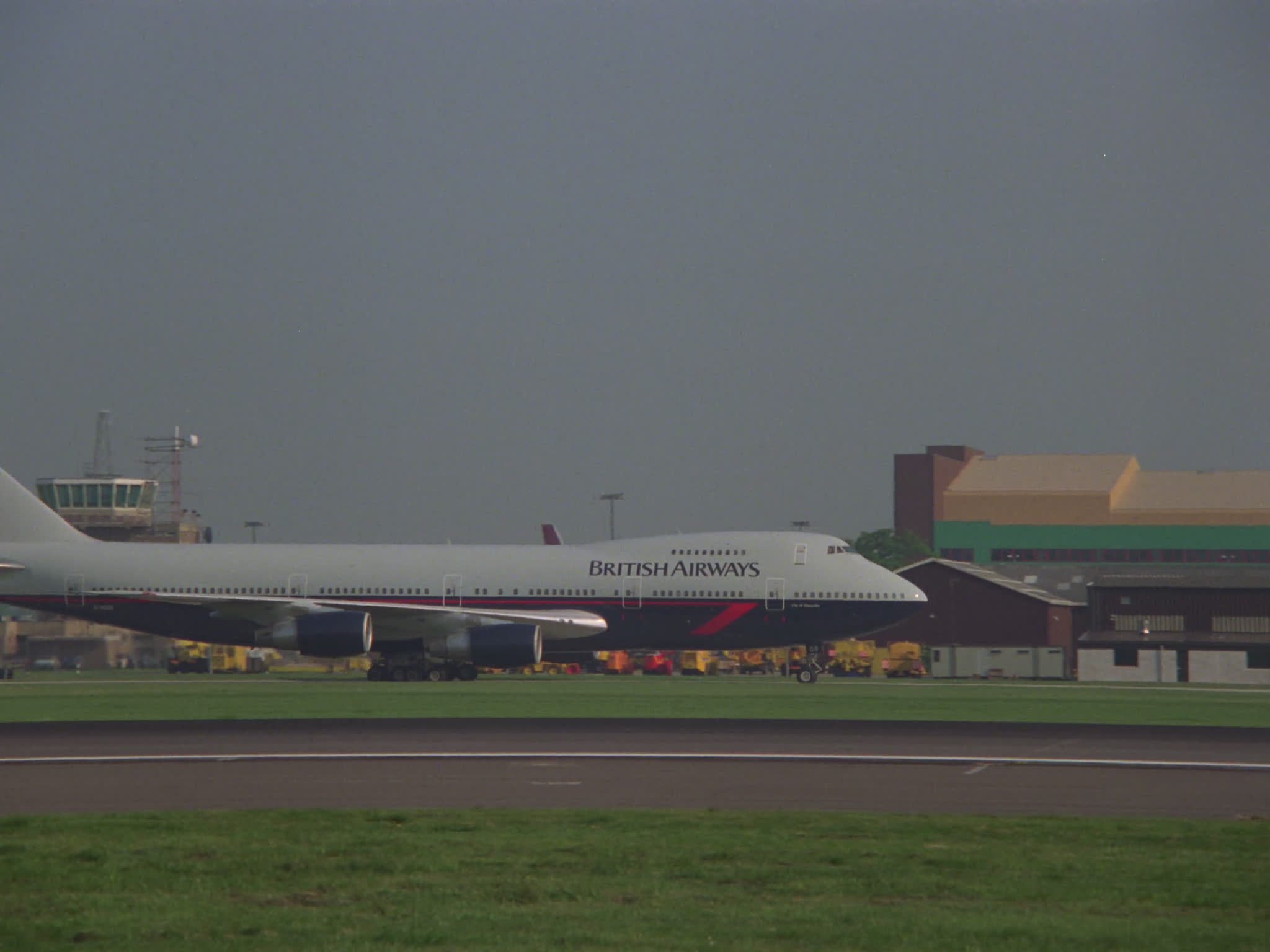 British Airways Boeing 747 Taxis