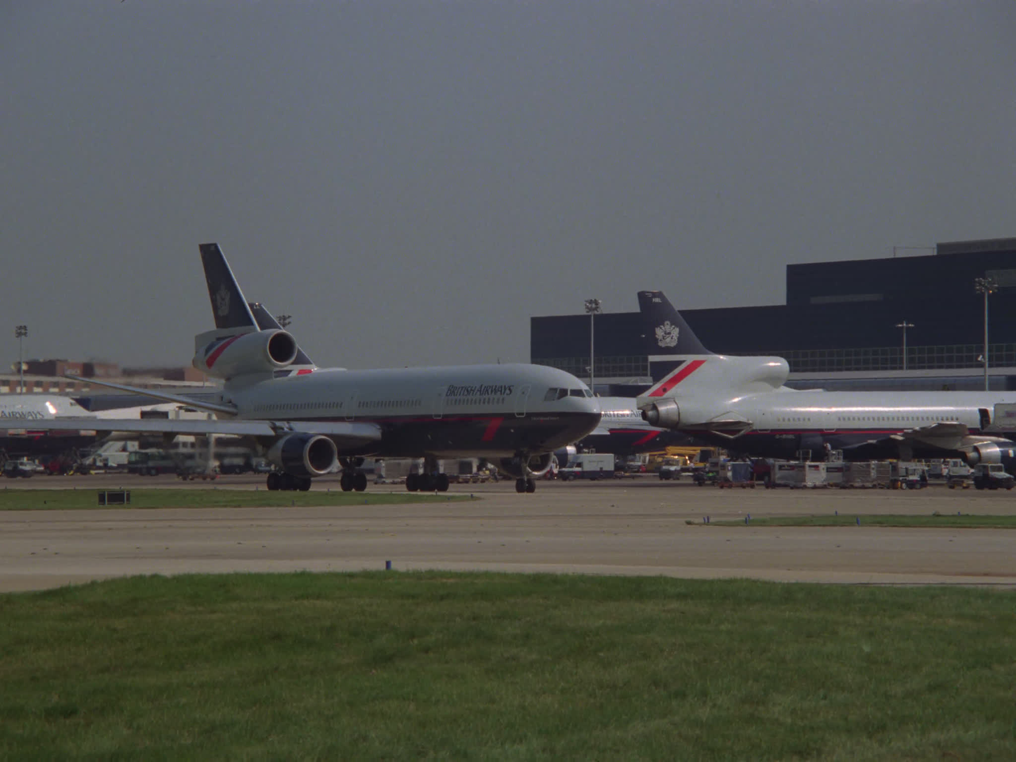 British Airways DC10 Taxis