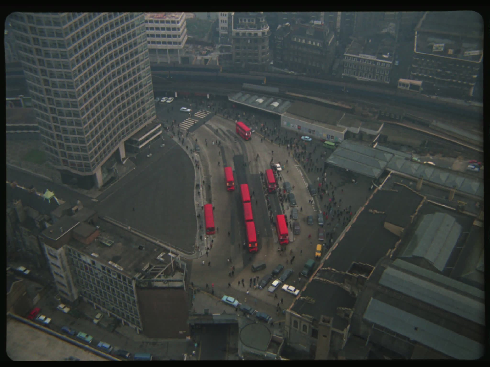 Buses Outside London Bridge Station