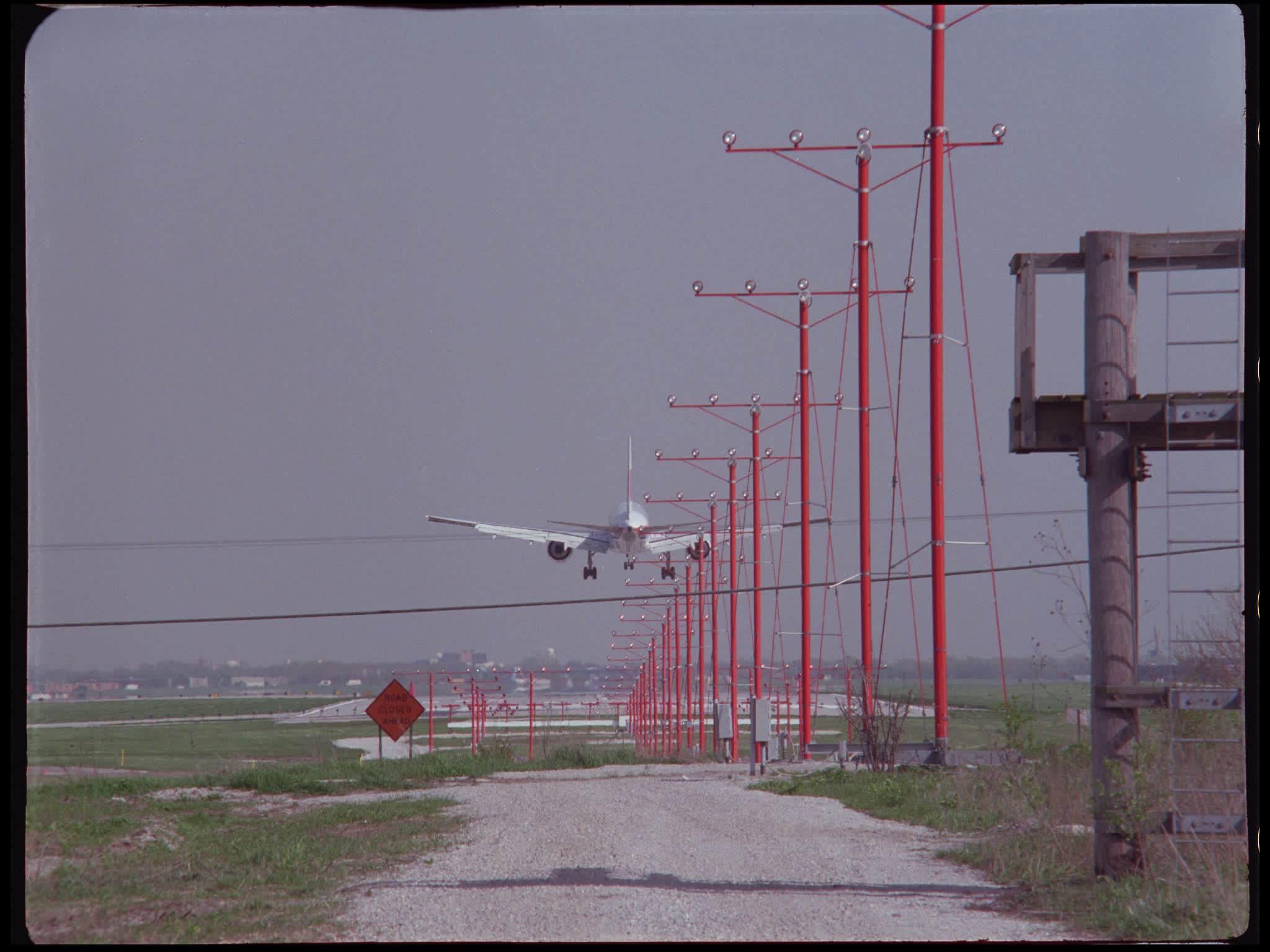 Boeing 767 Landing at Chicago O'Hare