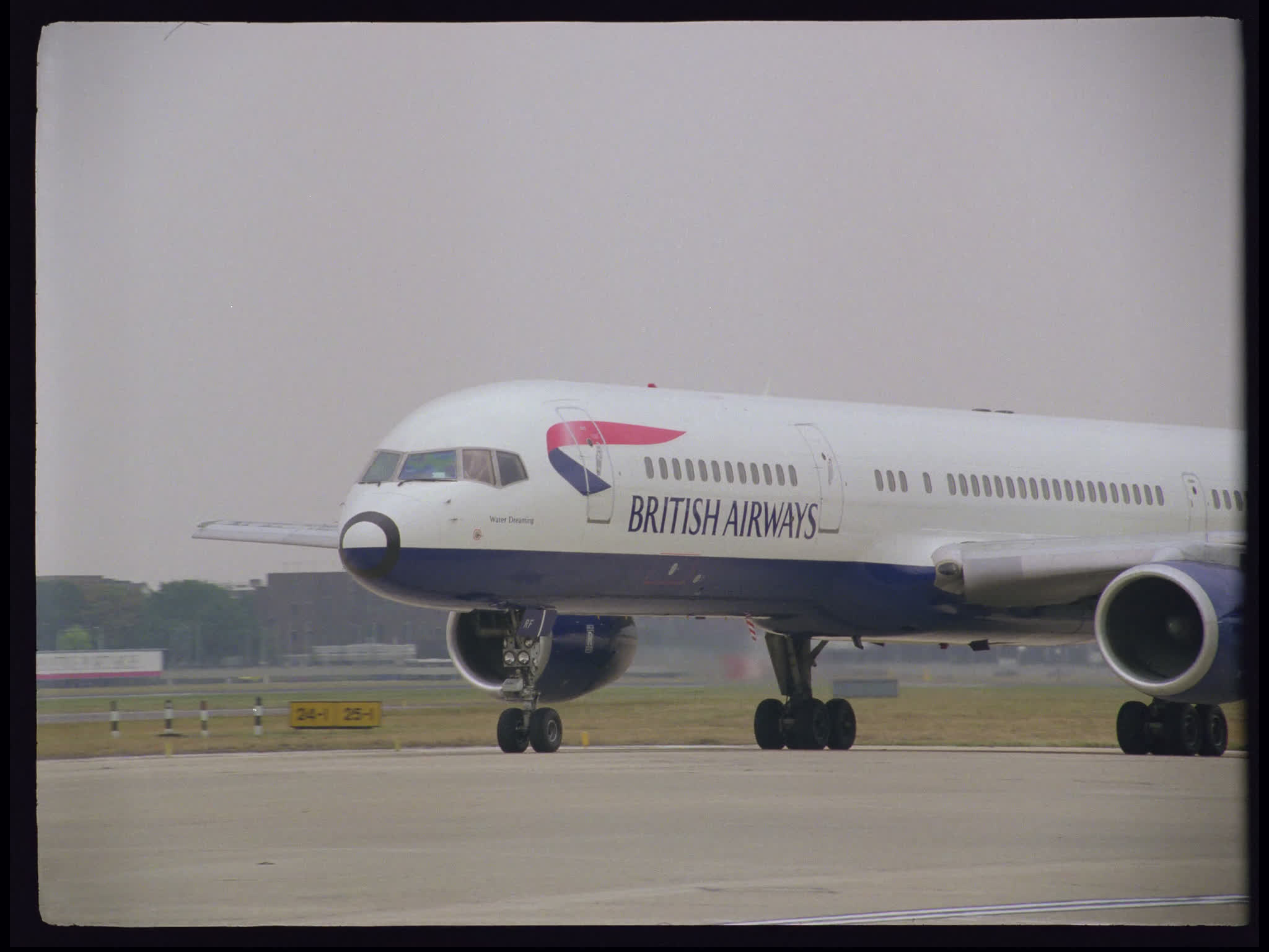 BA Boeing 757 Taxiing