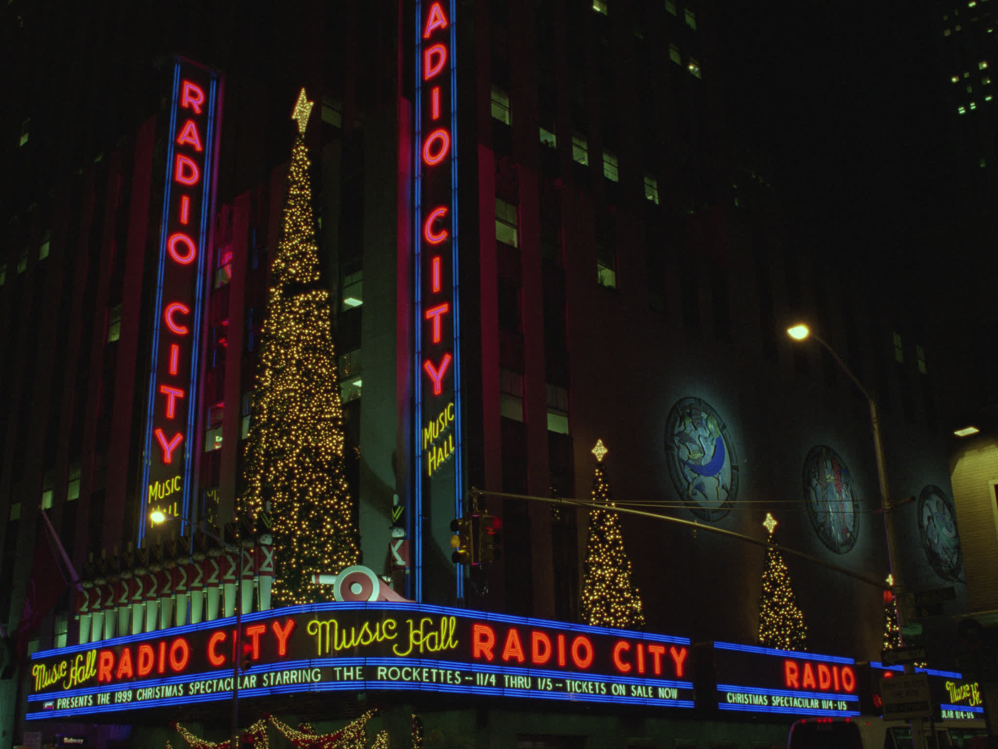 New York Radio City Music Hall at Christmas