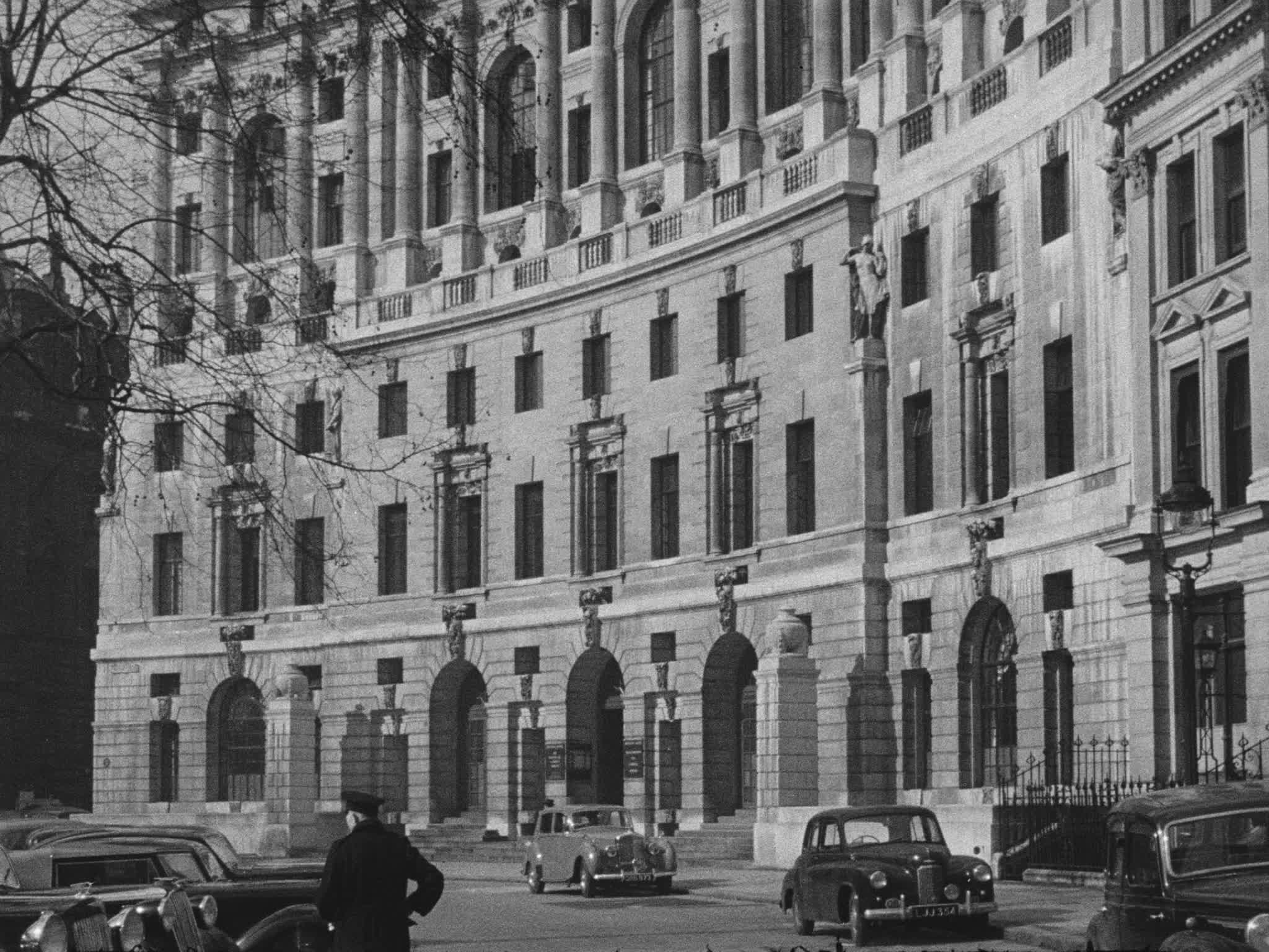 London Building Late 1930s