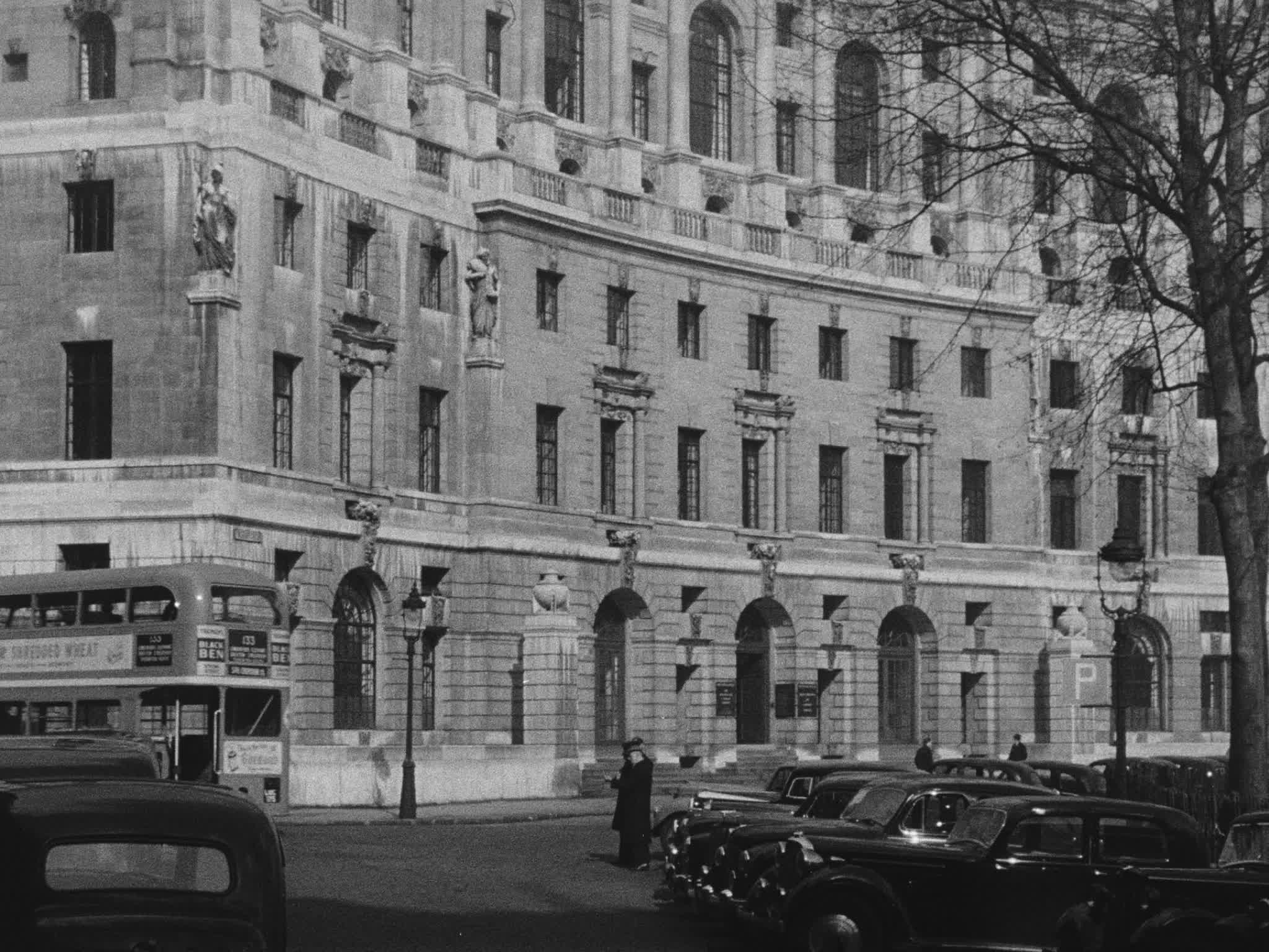 London Building Late 1930s