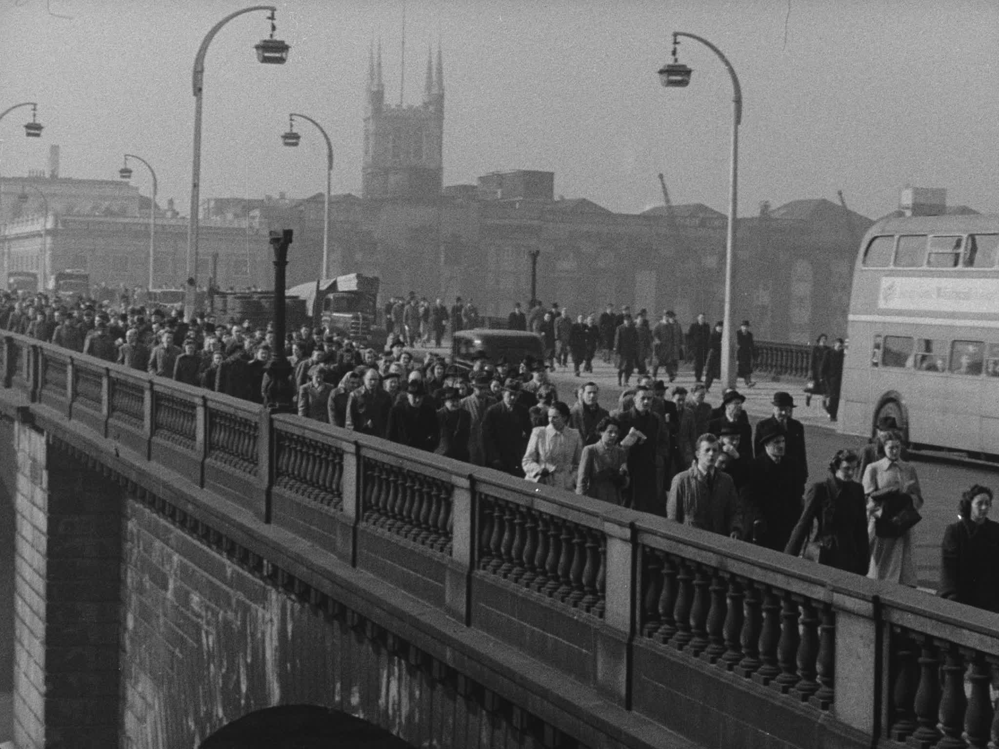 New London Bridge Traffic Late 1930s