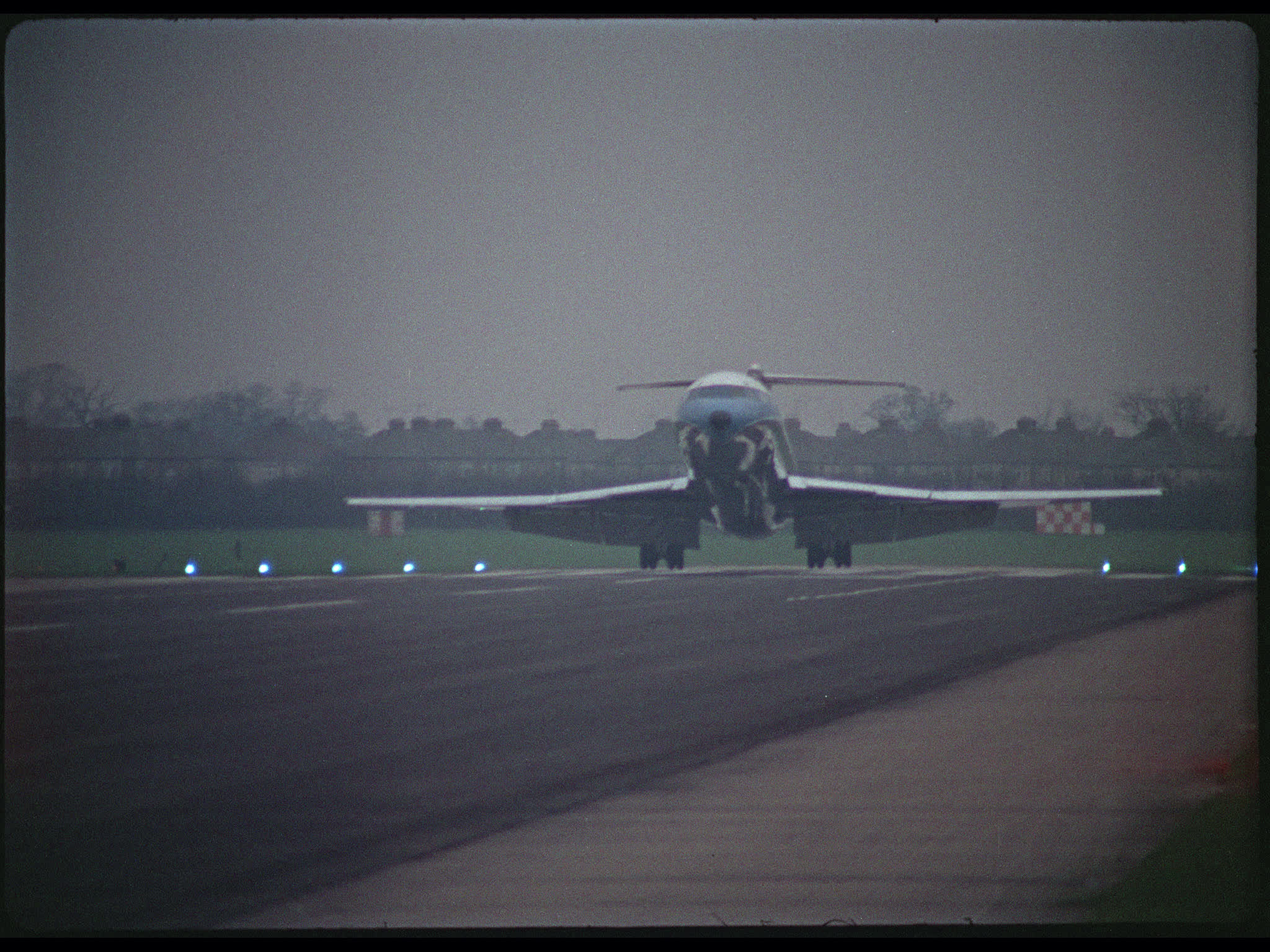 Kuwait Trident 1C Plane Landing